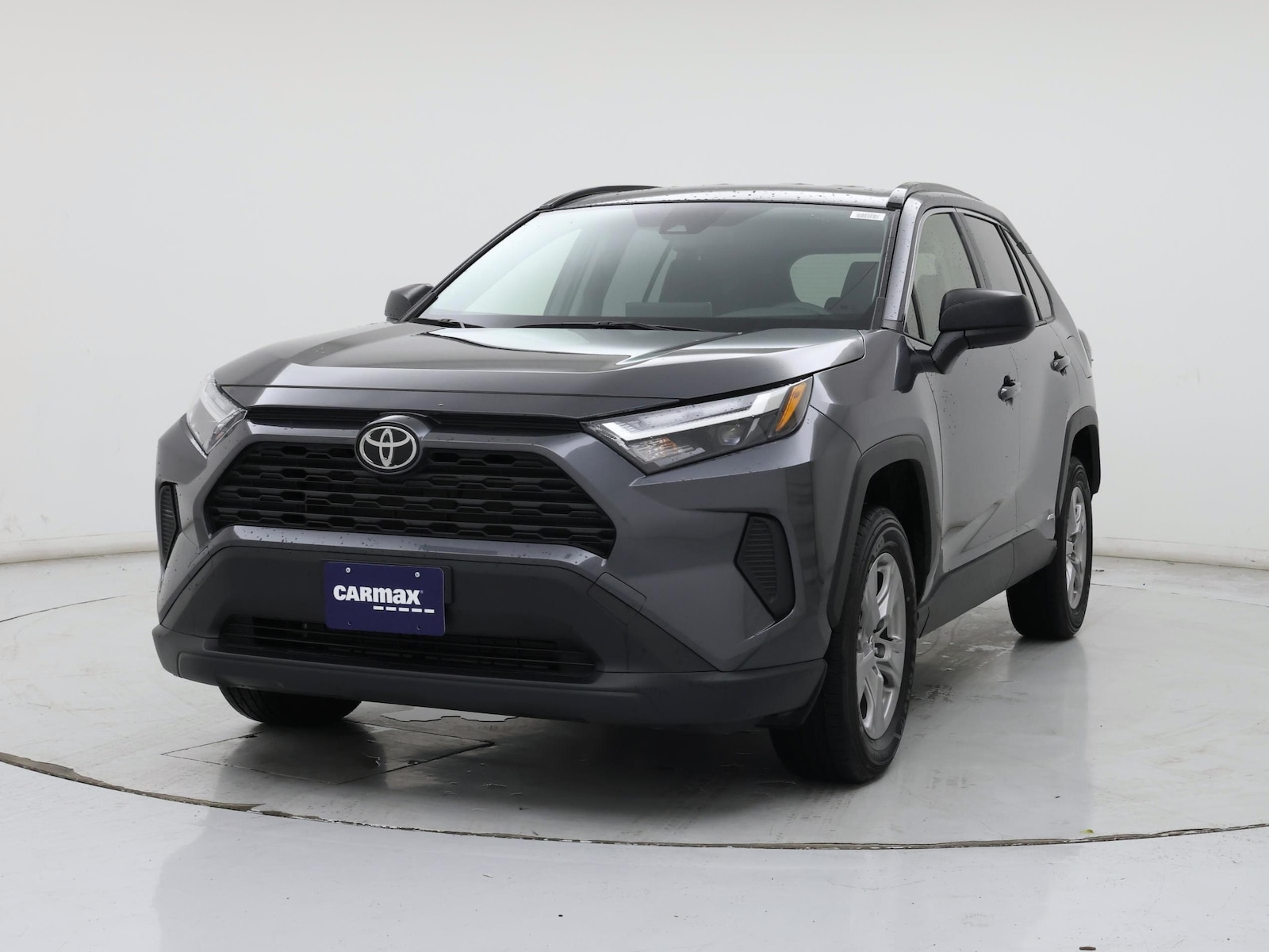 2025 Toyota RAV4 LE - Photo 9