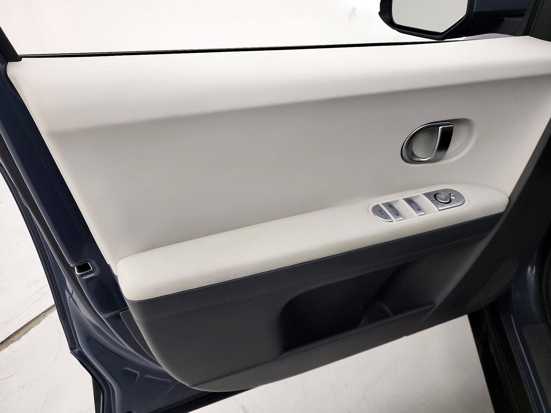 Thumbnail: 2024 Hyundai Ioniq 5 - 12