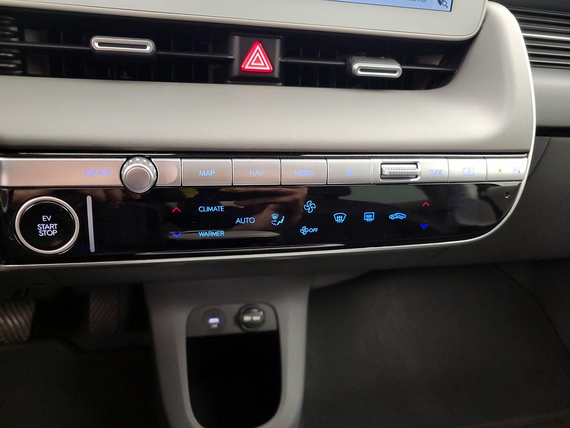 Thumbnail: 2024 Hyundai Ioniq 5 - 17