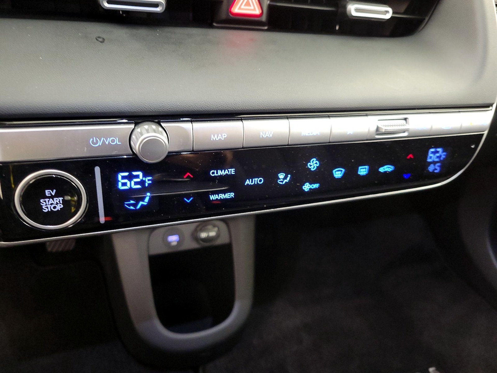 2024 Hyundai IONIQ 5 SEL - Photo 18