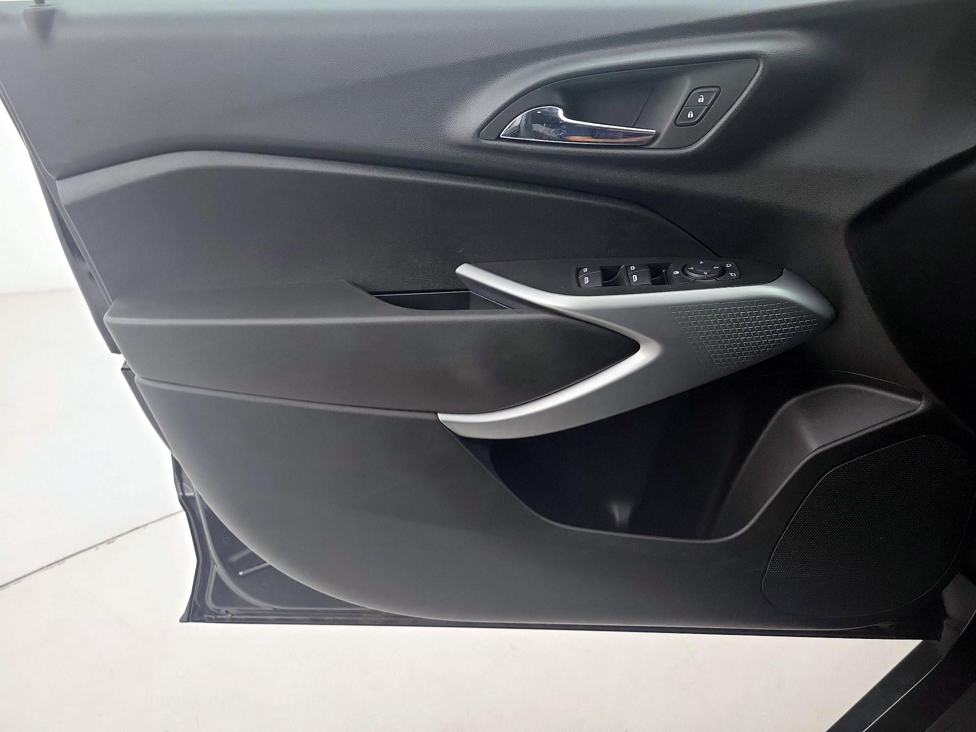 Thumbnail: 2024 Chevrolet Trax - 12