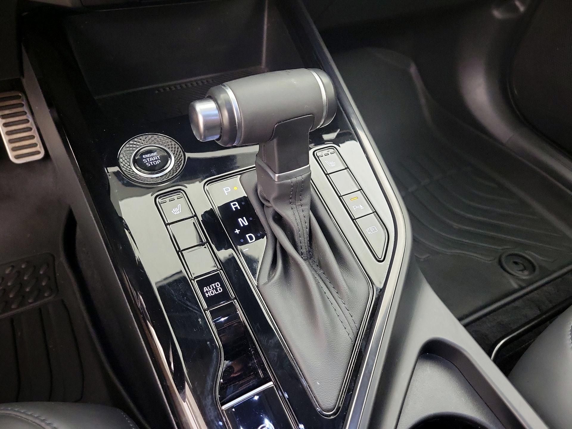 Thumbnail: 2023 Kia Niro - 18