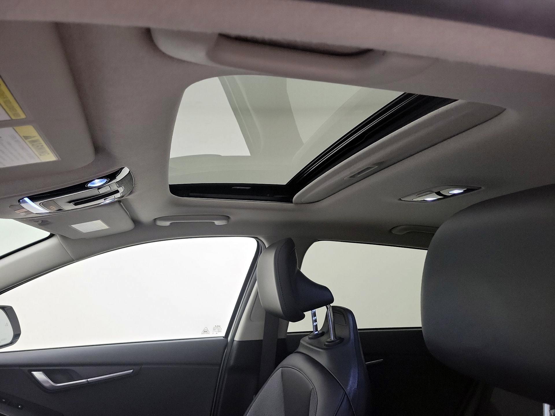 Thumbnail: 2023 Kia Niro - 20
