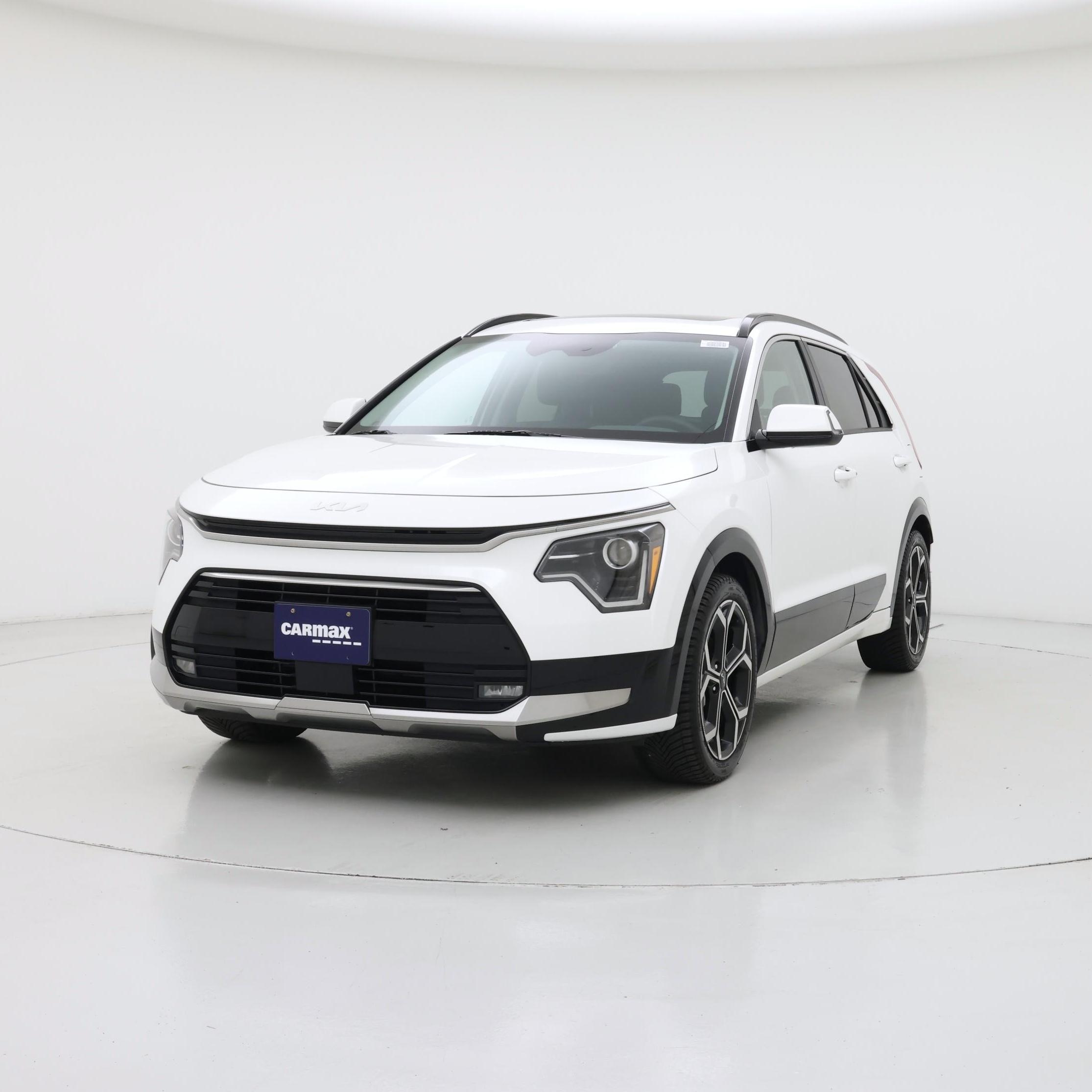 Thumbnail: 2023 Kia Niro - 4