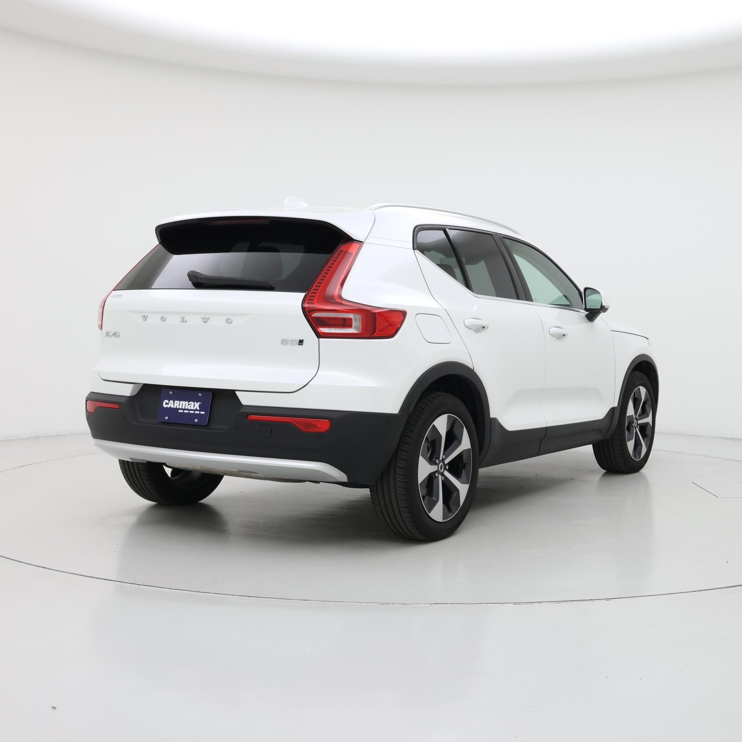 Thumbnail: 2025 Volvo XC40 - 8