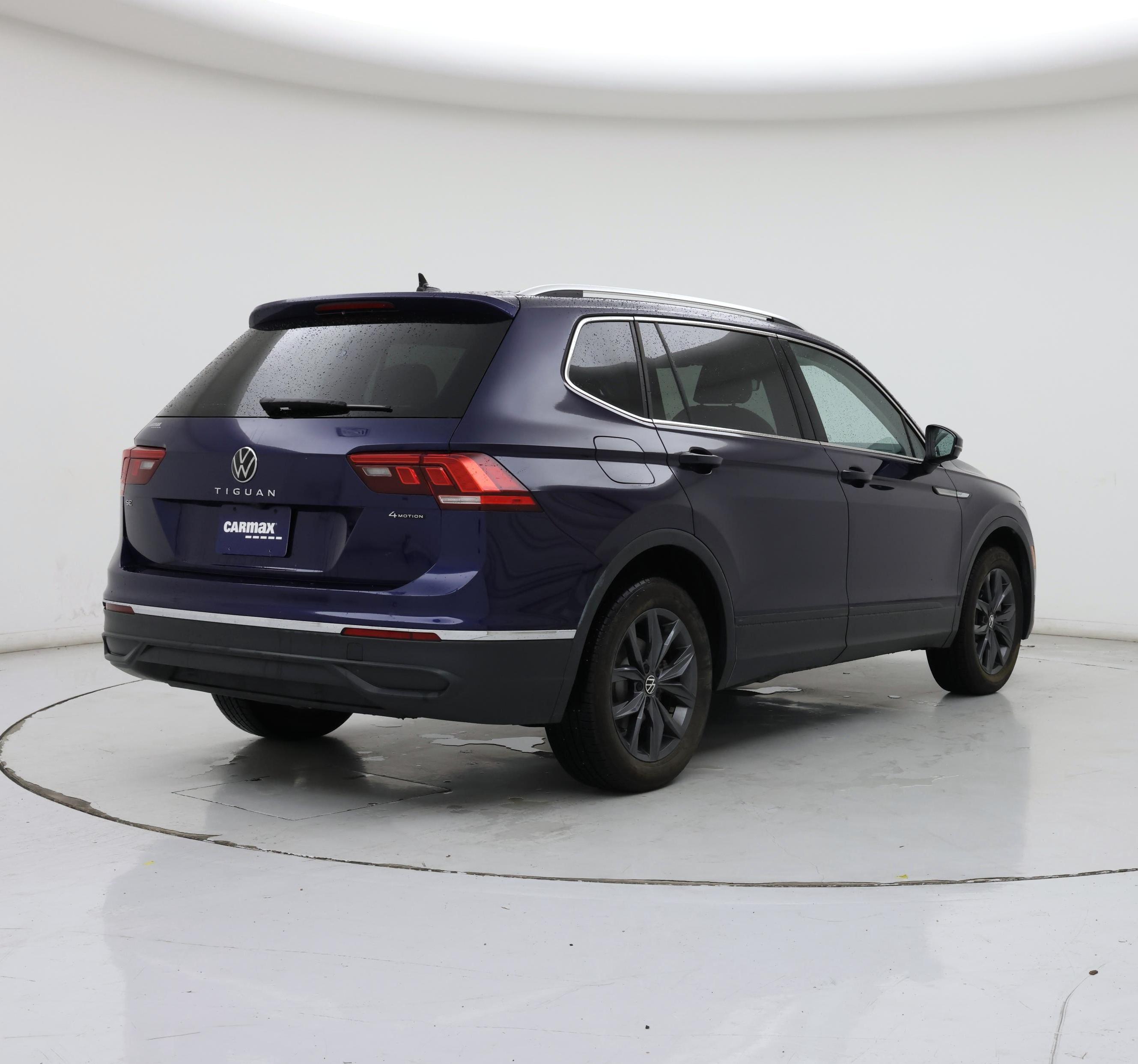 Thumbnail: 2023 Volkswagen Tiguan - 8