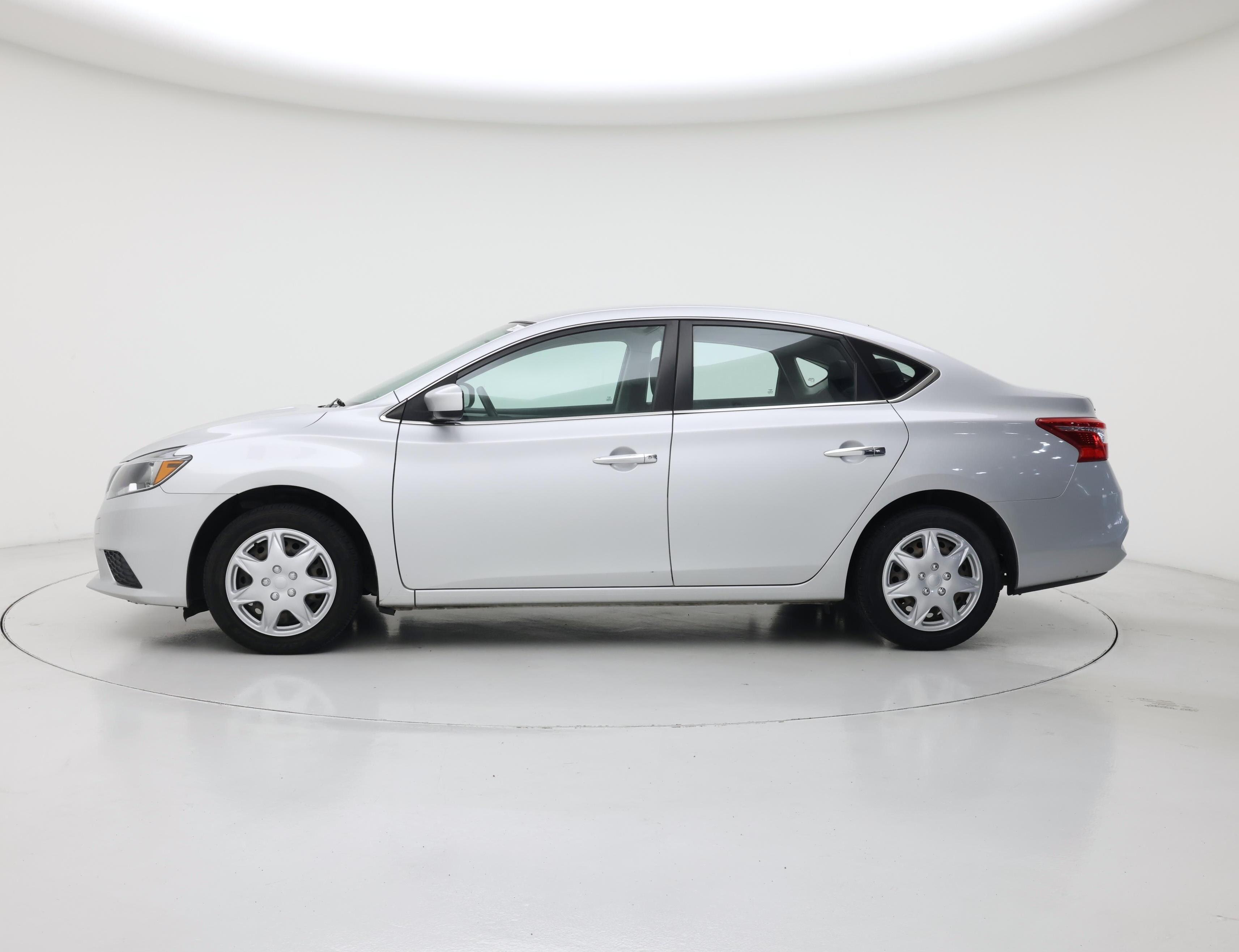 Thumbnail: 2018 Nissan Sentra - 3