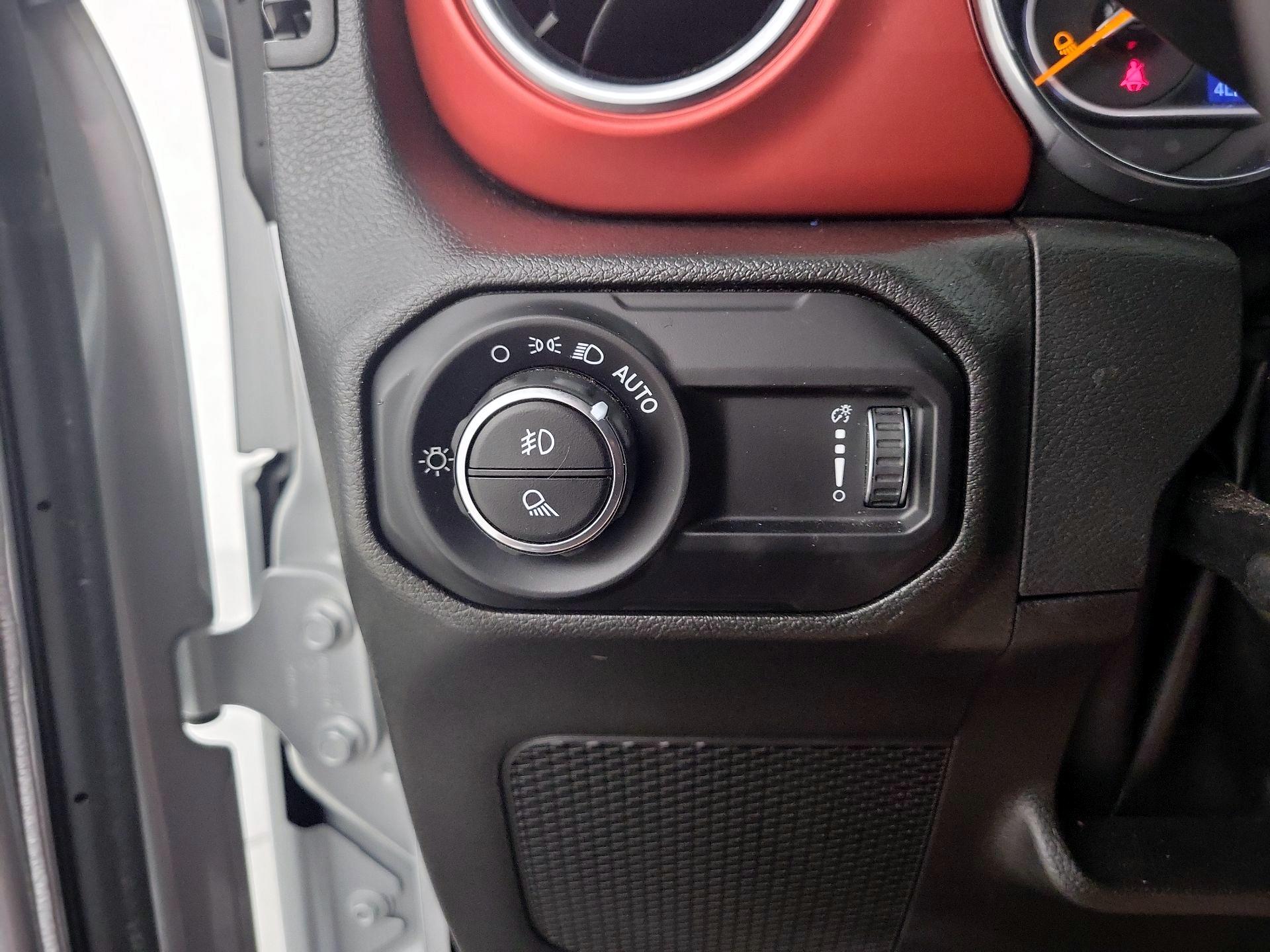 Thumbnail: 2023 Jeep Gladiator - 13