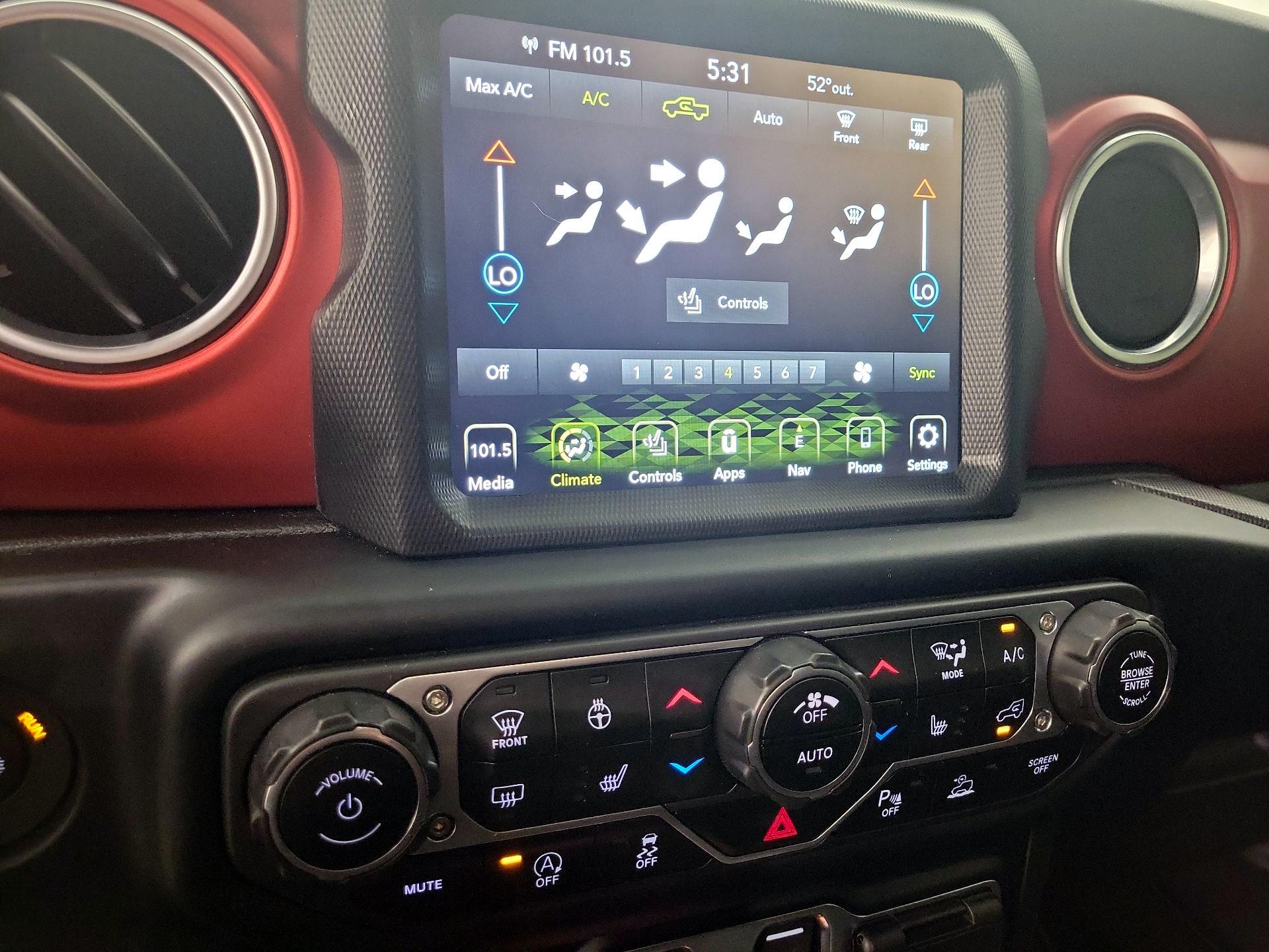 Thumbnail: 2023 Jeep Gladiator - 17