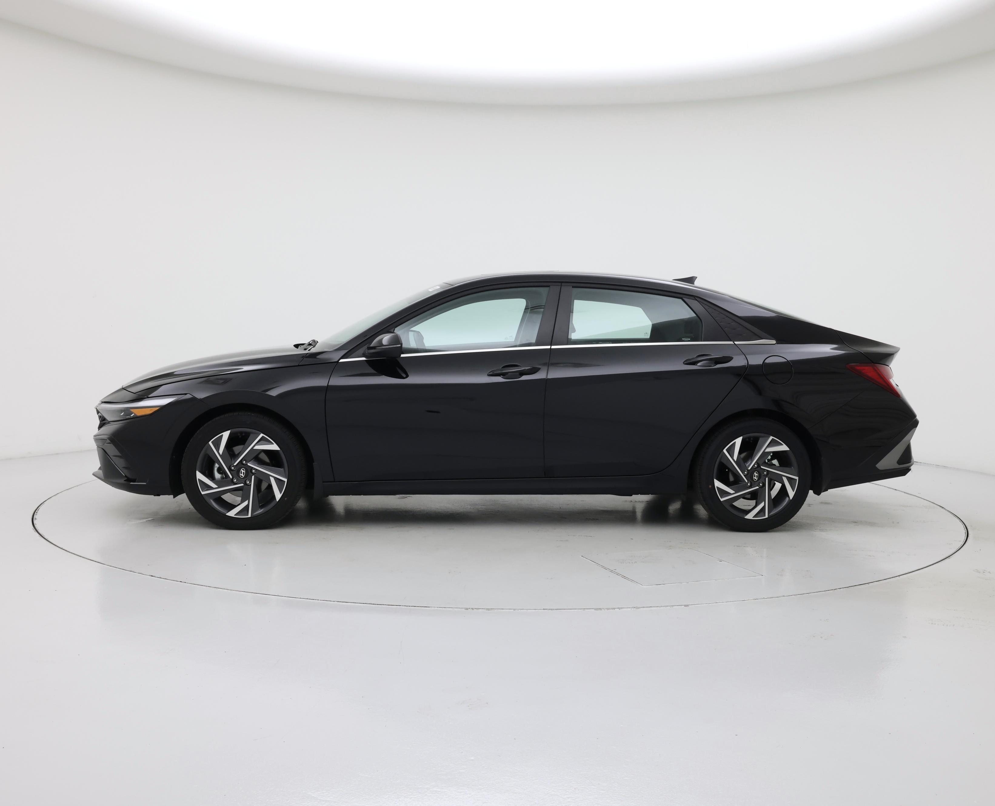 Thumbnail: 2025 Hyundai Elantra - 3