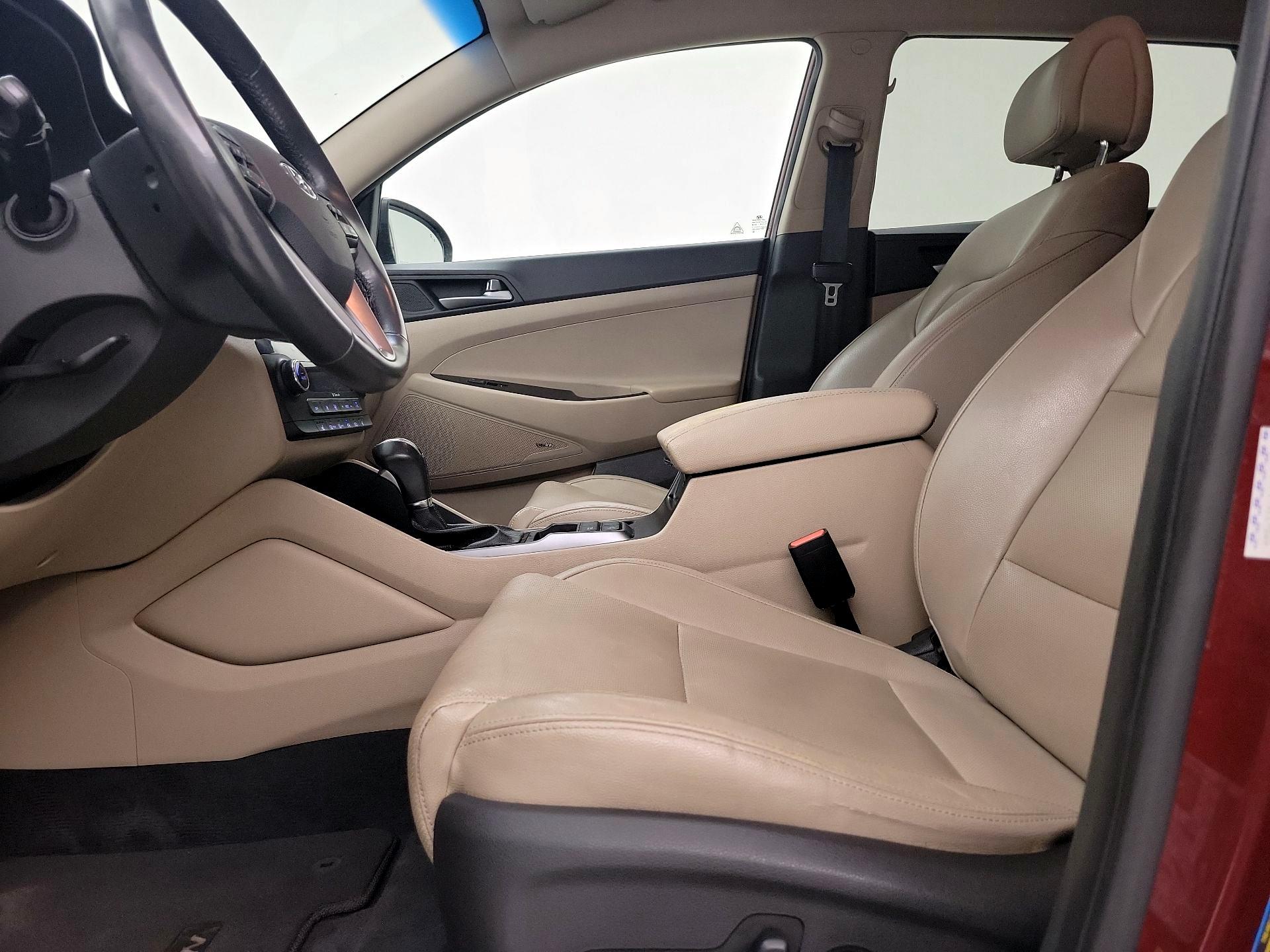 Thumbnail: 2017 Hyundai Tucson - 11