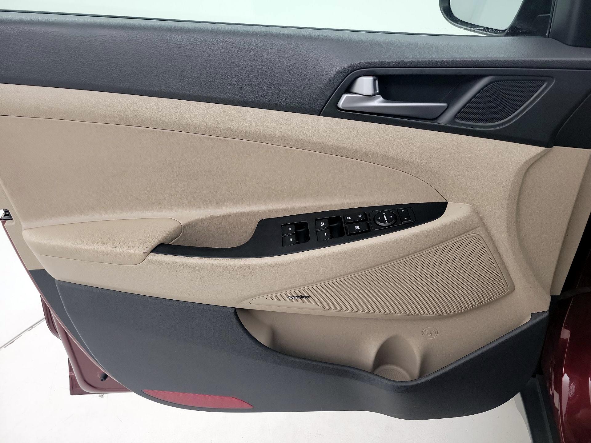 Thumbnail: 2017 Hyundai Tucson - 12
