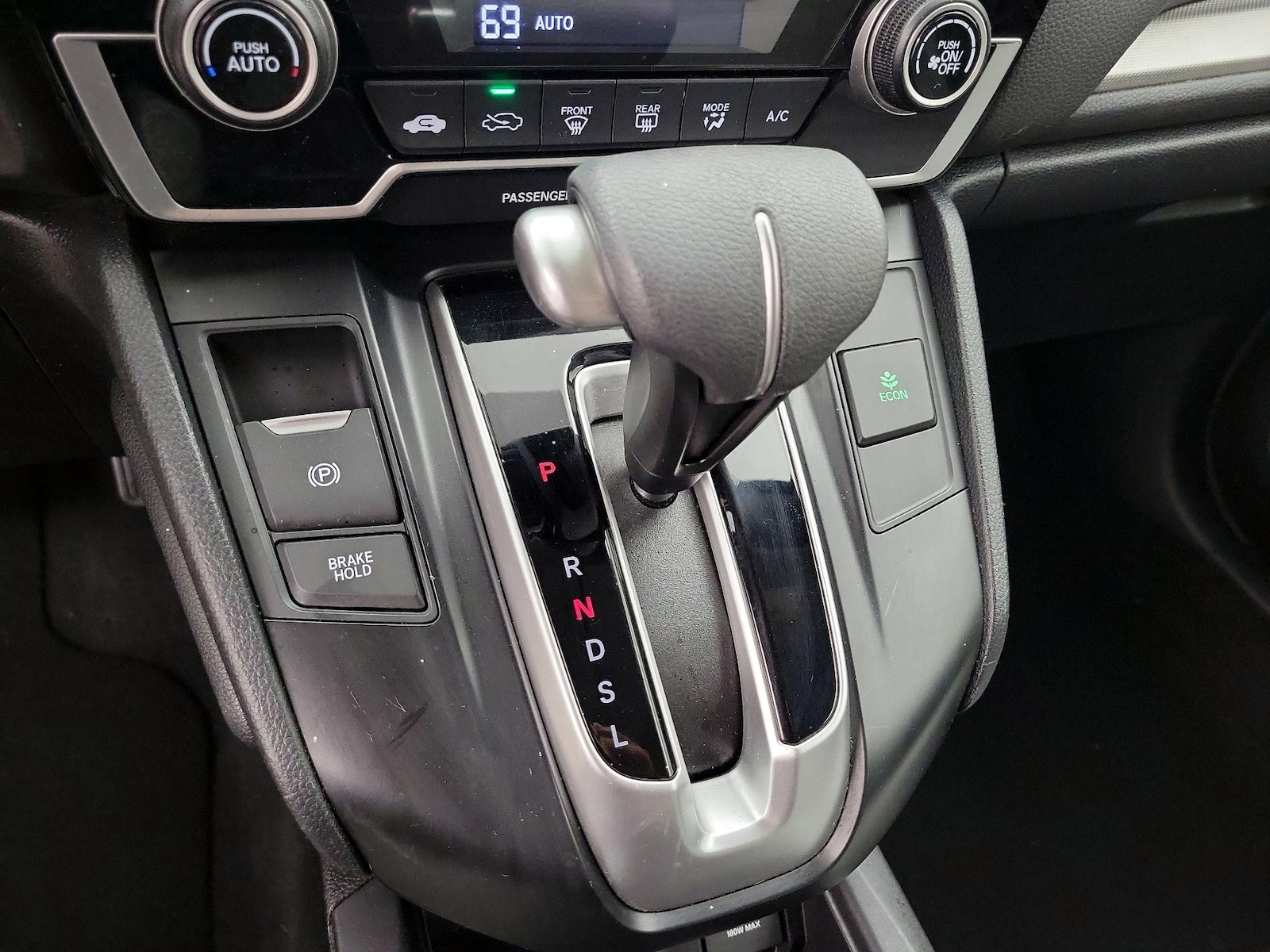 2017 Honda CR-V LX - Photo 18