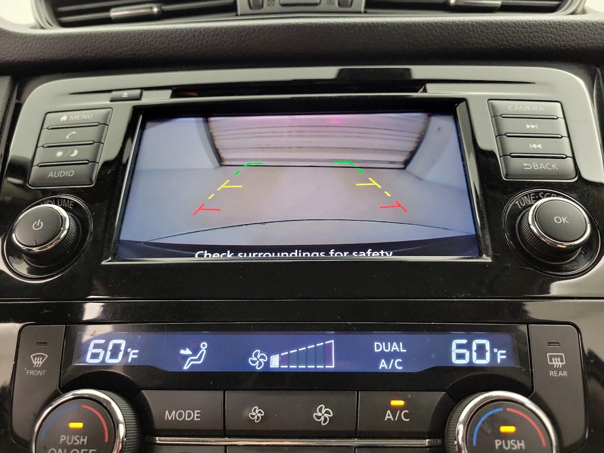 Thumbnail: 2019 Nissan Rogue - 14