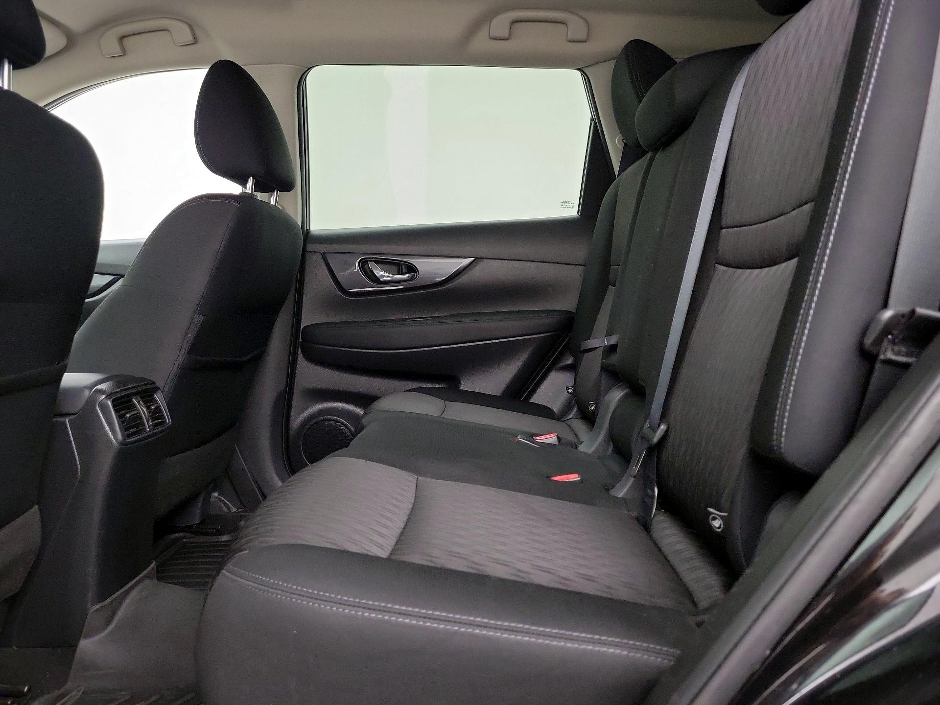 Thumbnail: 2019 Nissan Rogue - 19