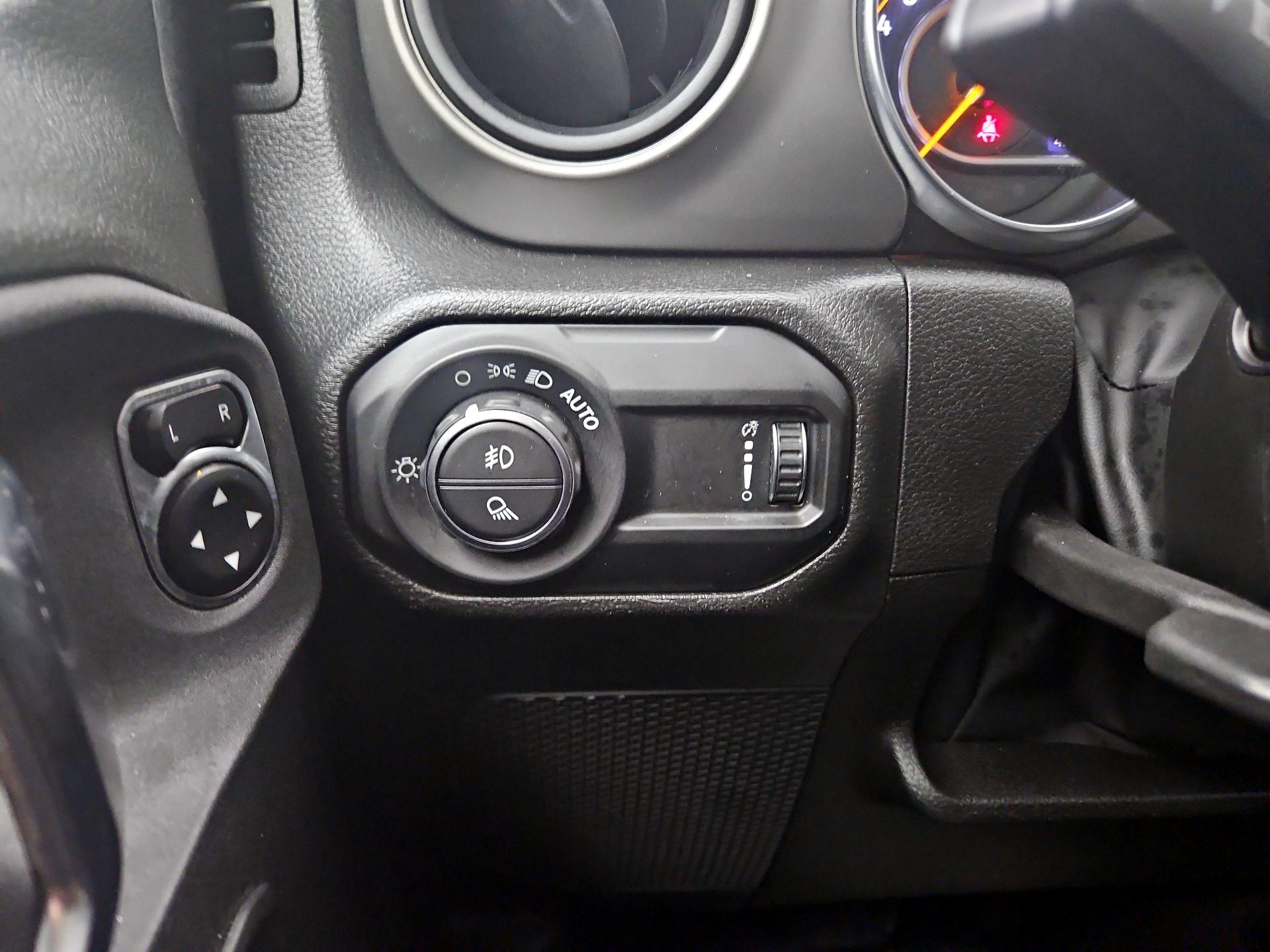 Thumbnail: 2023 Jeep Gladiator - 13