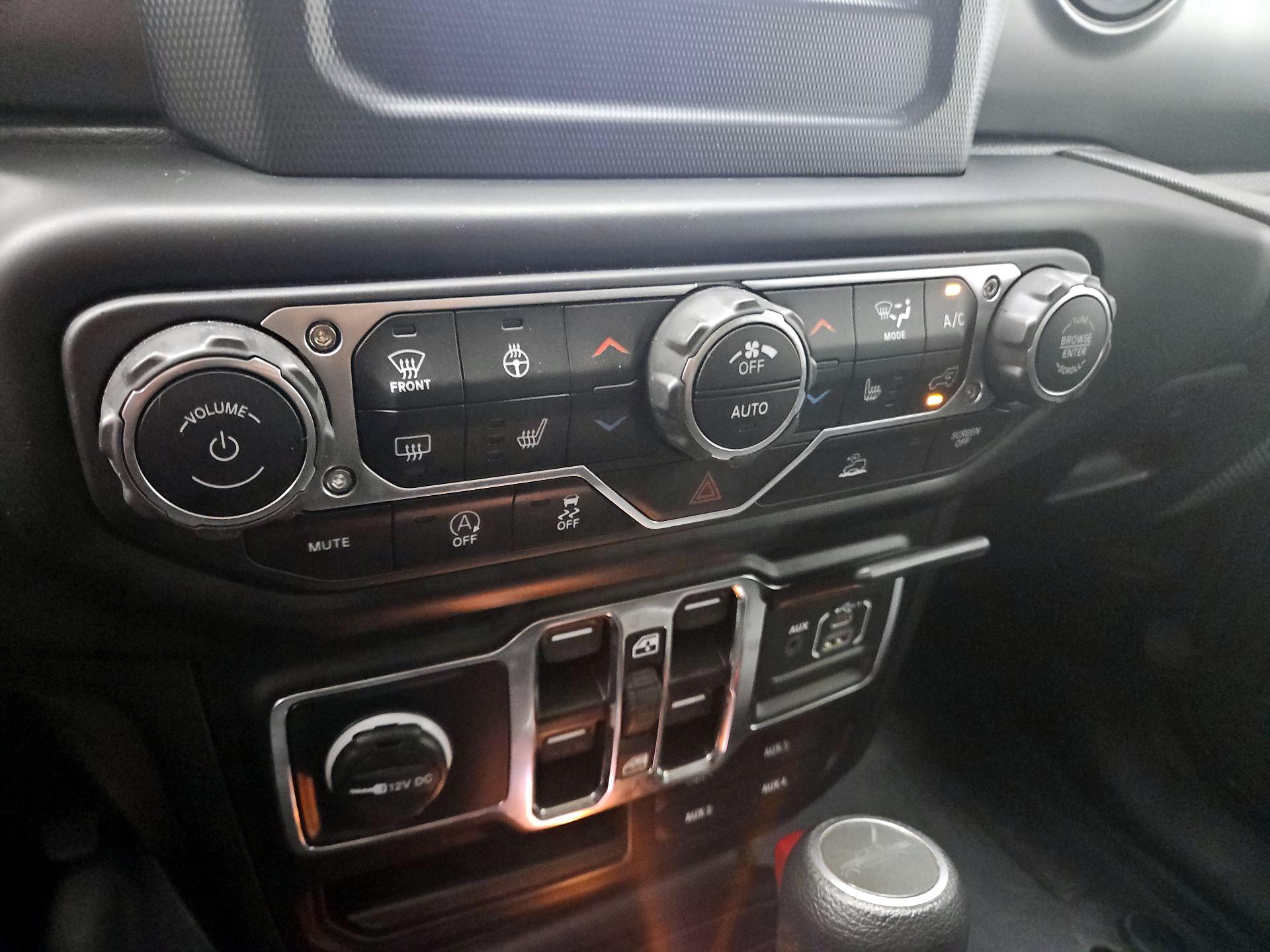 Thumbnail: 2023 Jeep Gladiator - 16