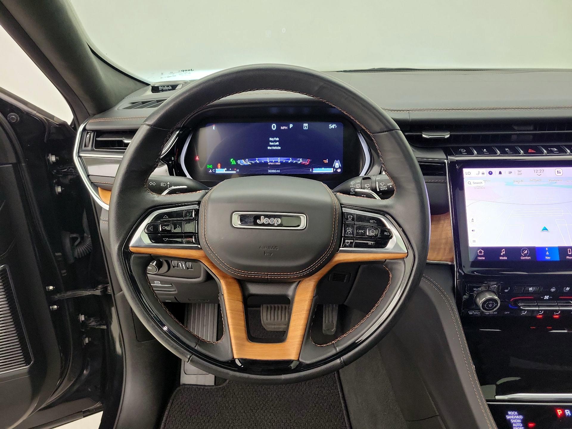 Thumbnail: 2023 Jeep Grand Cherokee - 10
