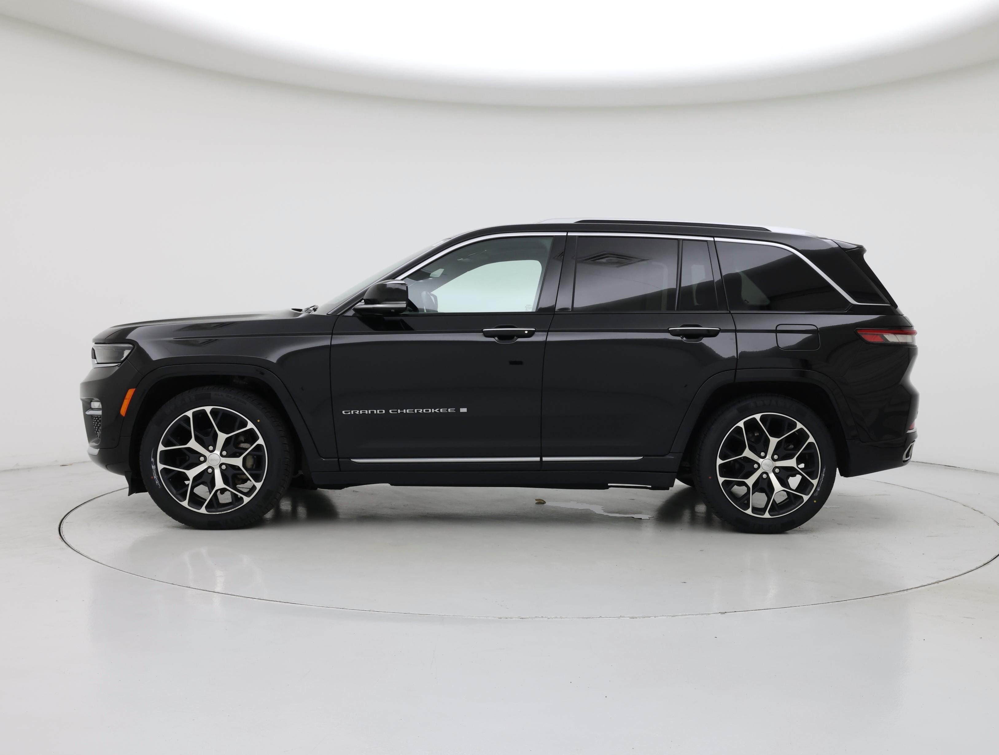 Thumbnail: 2023 Jeep Grand Cherokee - 3