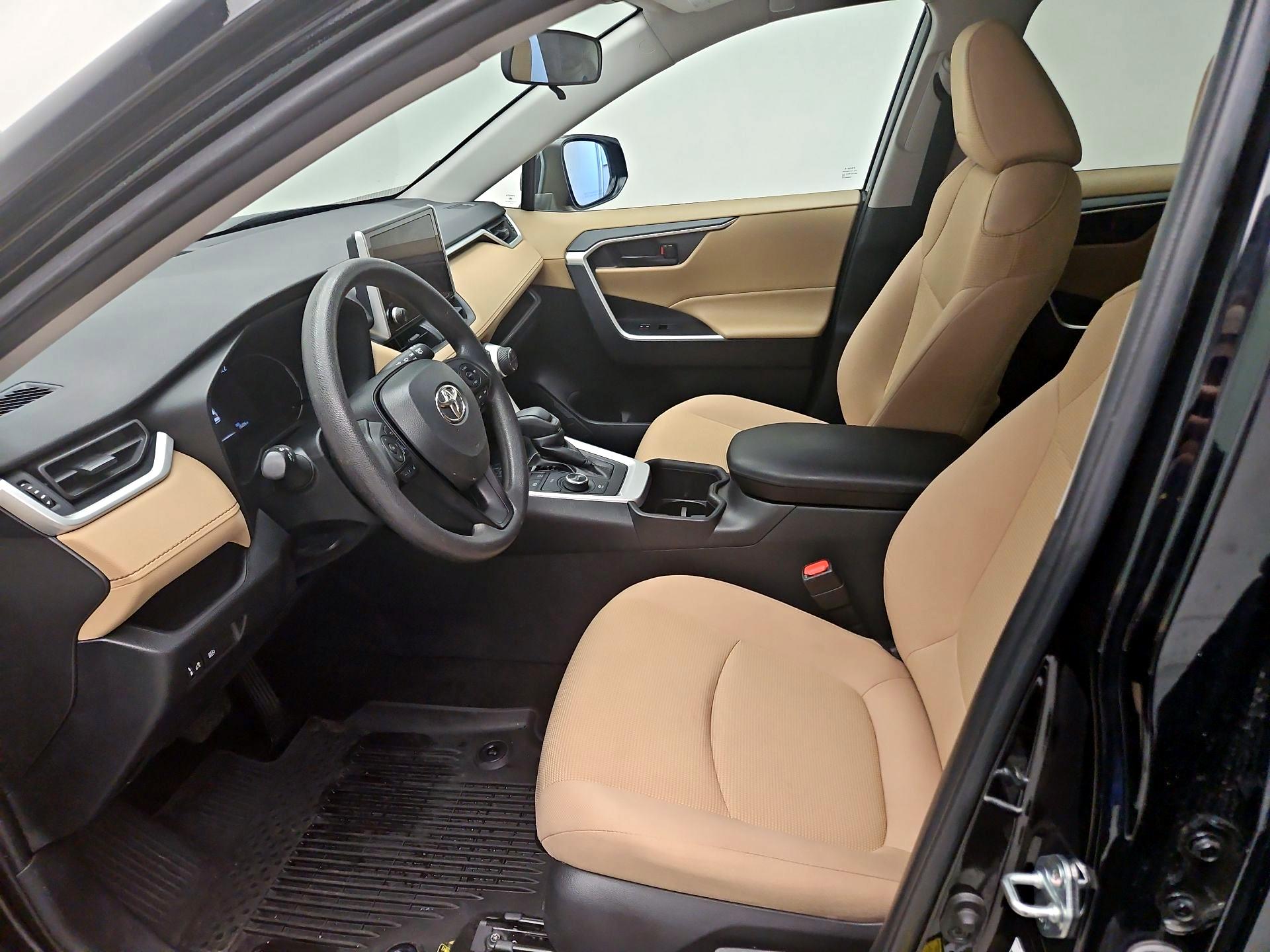 Thumbnail: 2023 Toyota RAV4 - 11