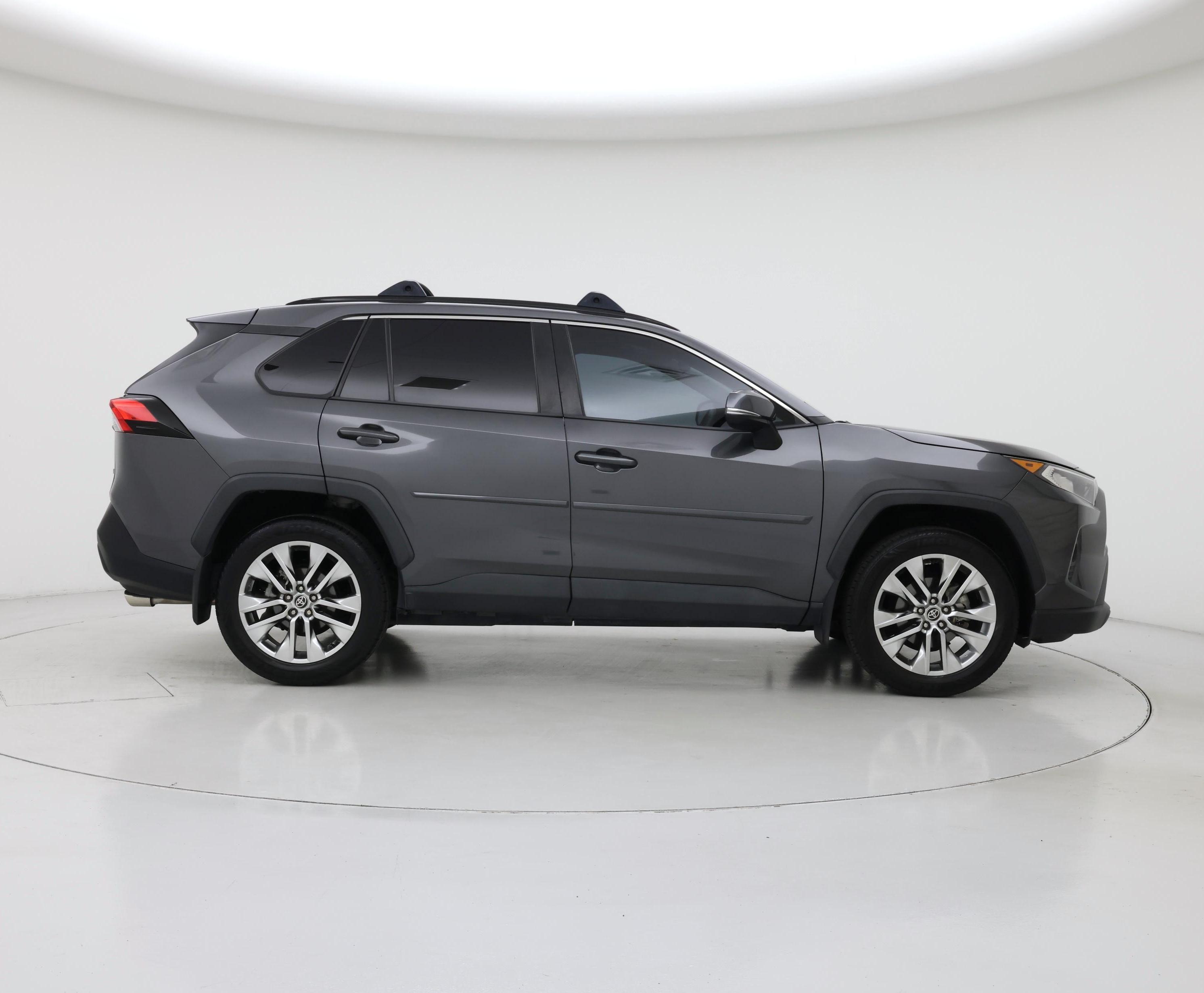 Thumbnail: 2021 Toyota RAV4 - 7