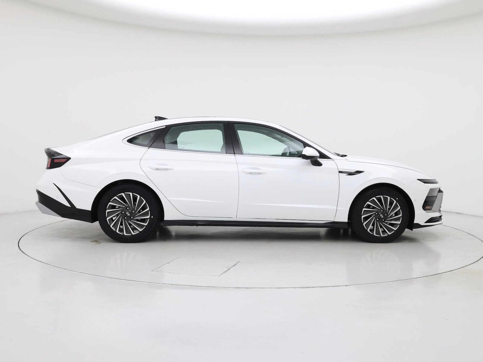 2025 Hyundai Sonata Hybrid Limited - Photo 8