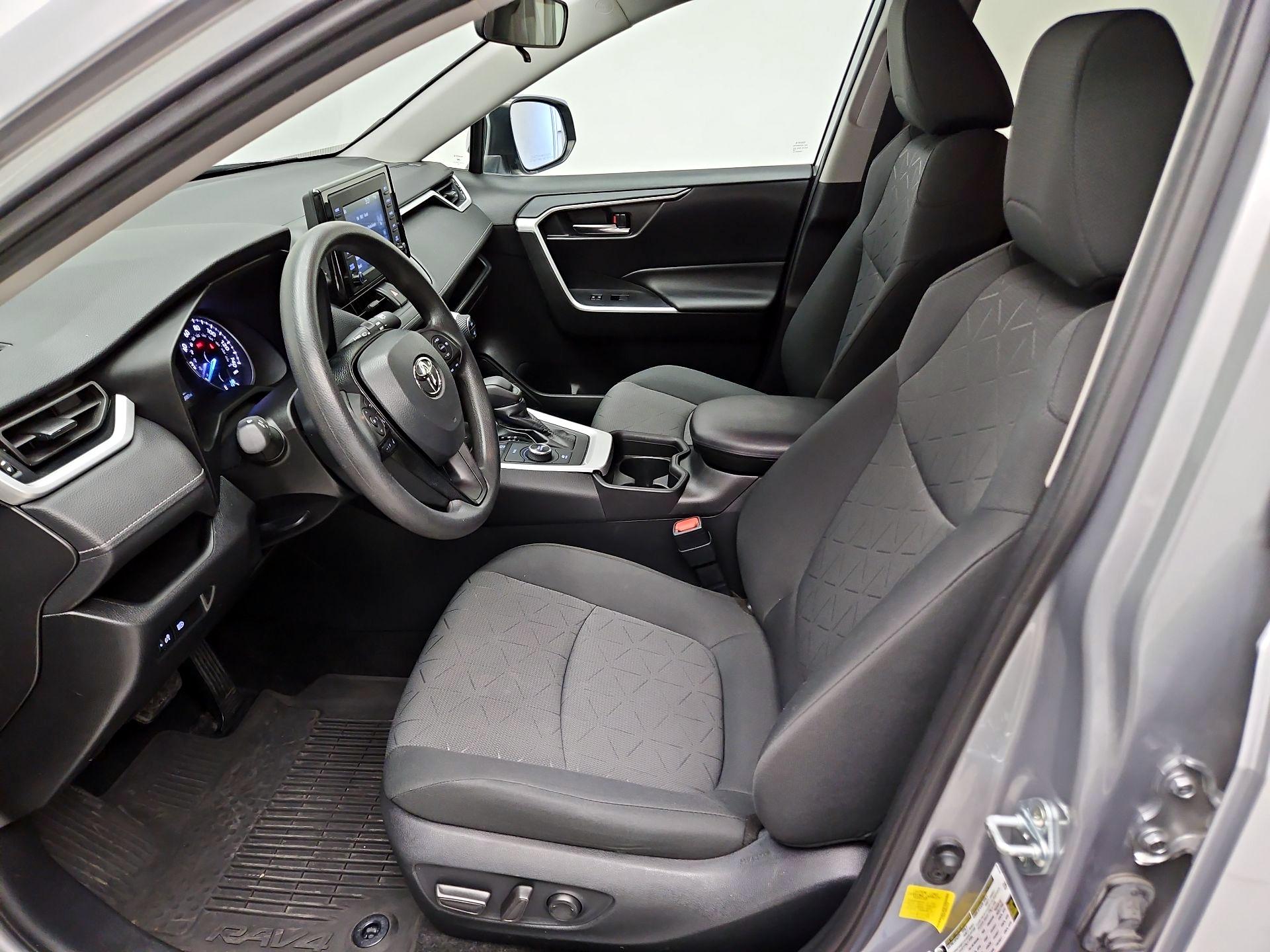 Thumbnail: 2021 Toyota RAV4 - 11