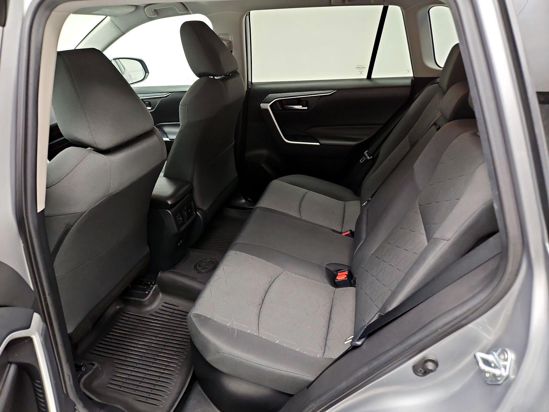 Thumbnail: 2021 Toyota RAV4 - 19