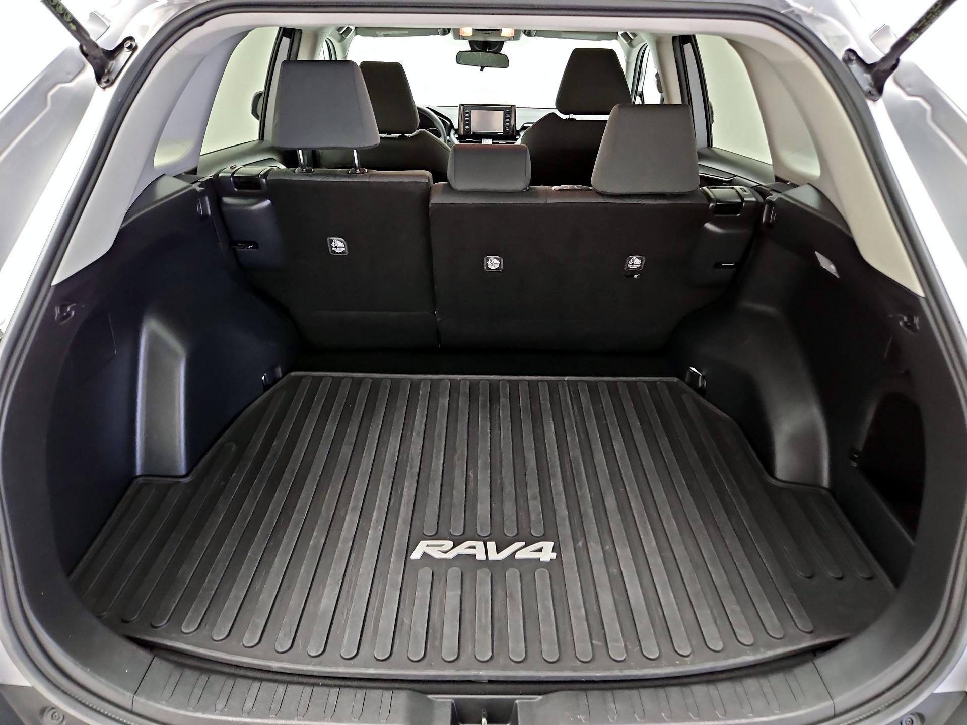 Thumbnail: 2021 Toyota RAV4 - 20
