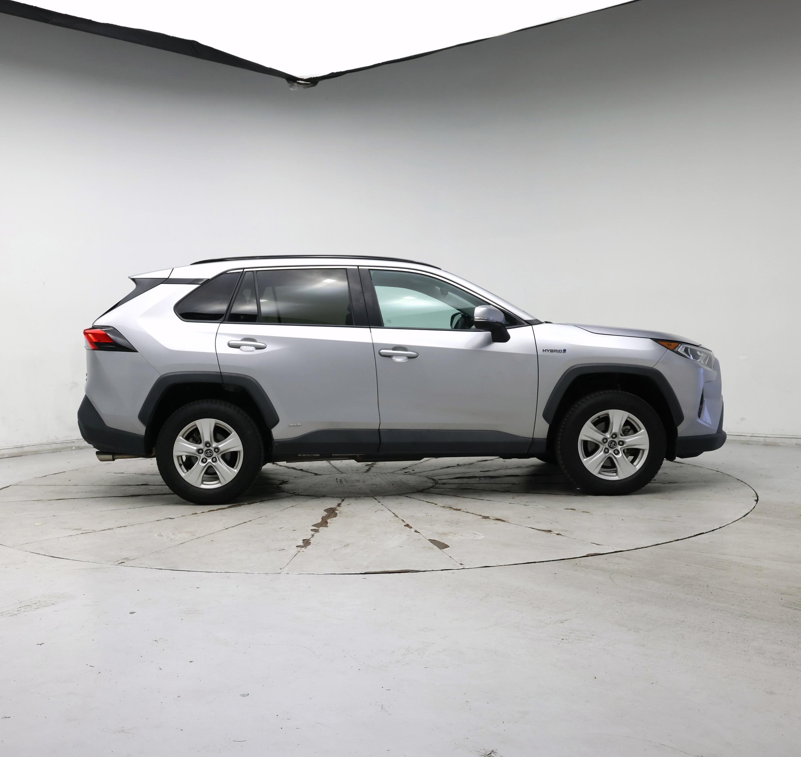 Thumbnail: 2021 Toyota RAV4 - 7
