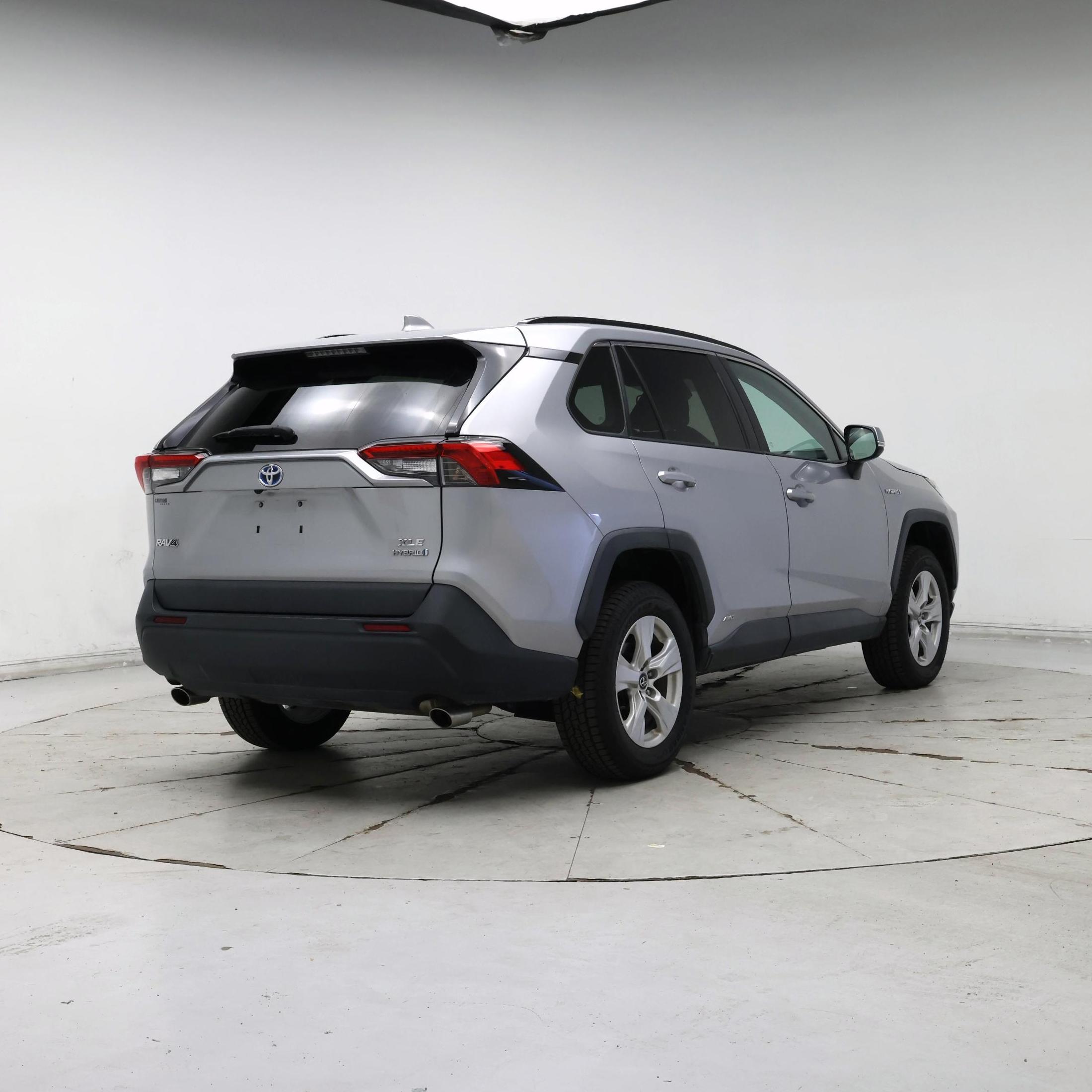 Thumbnail: 2021 Toyota RAV4 - 8