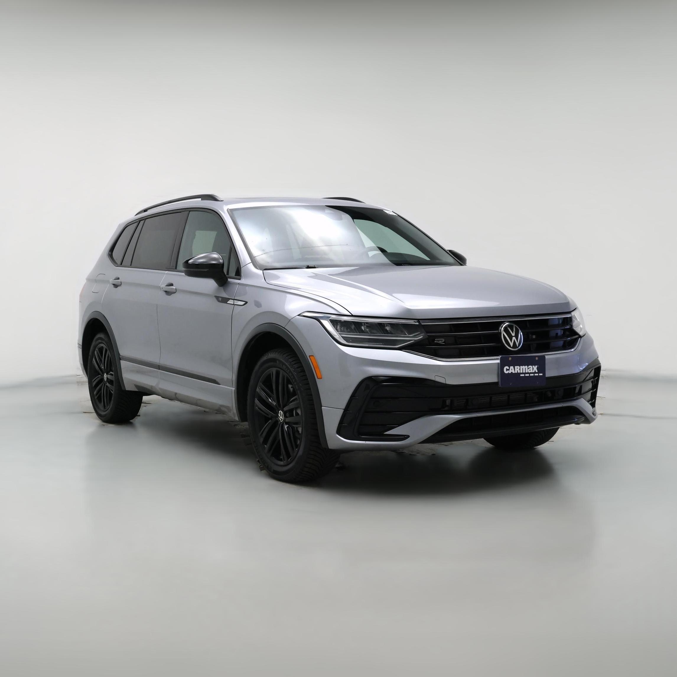 Thumbnail: 2022 Volkswagen Tiguan - 1