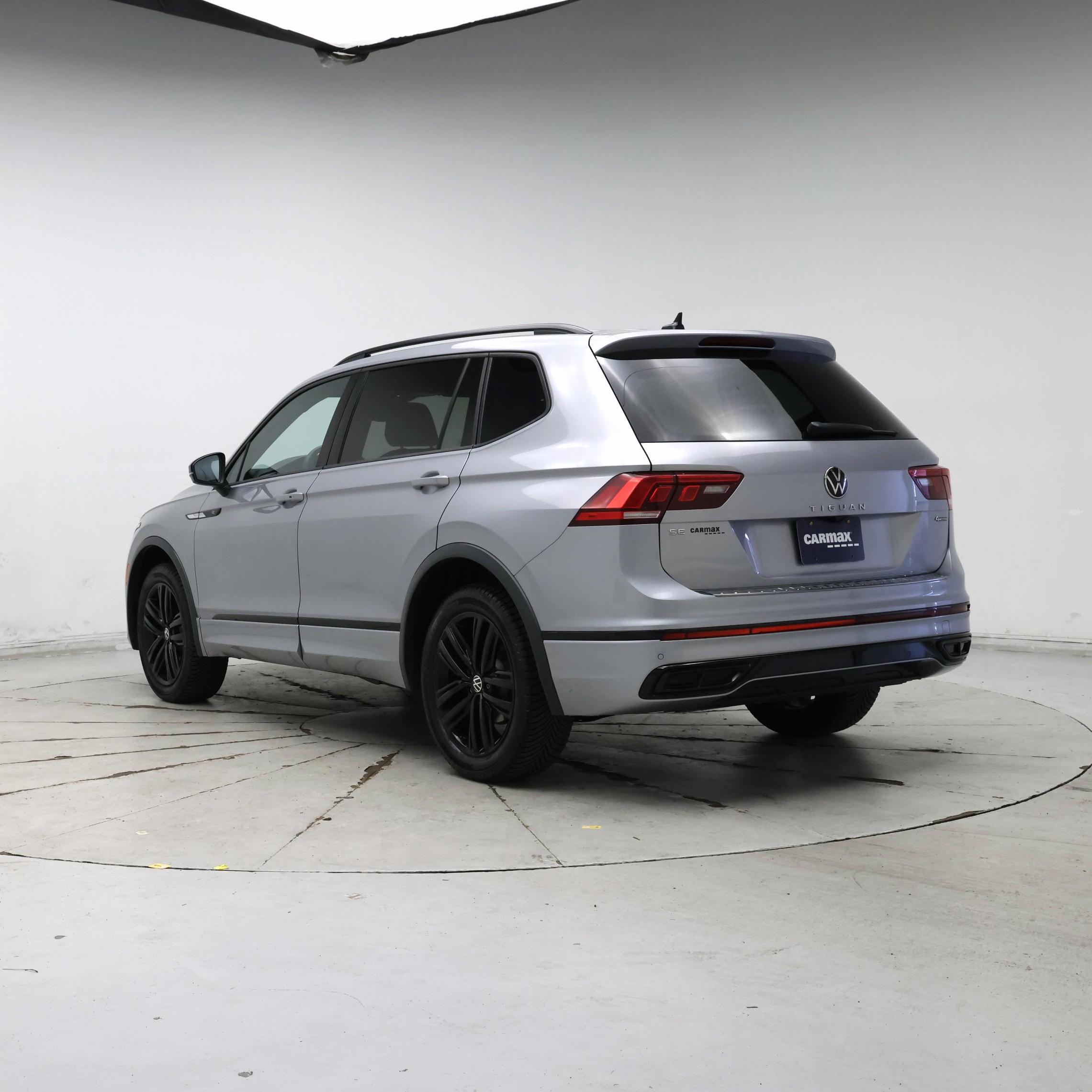 Thumbnail: 2022 Volkswagen Tiguan - 2