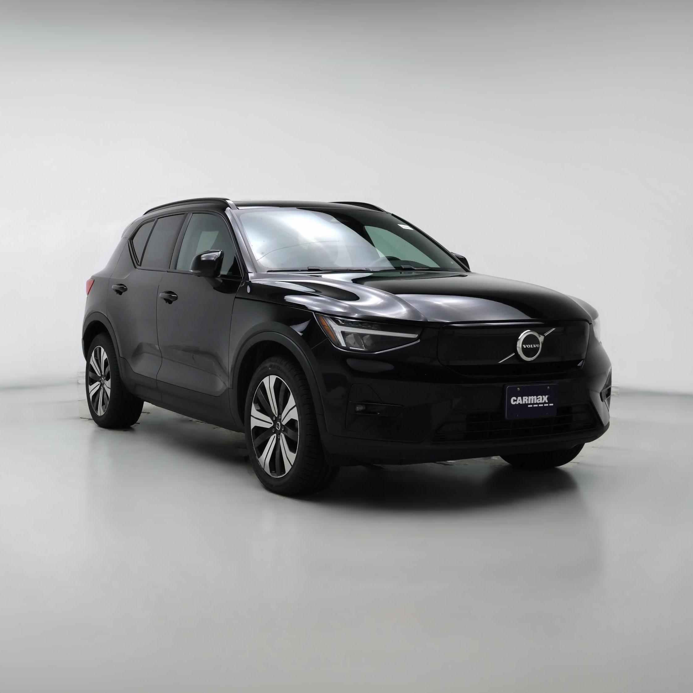 Thumbnail: 2023 Volvo XC40 - 1