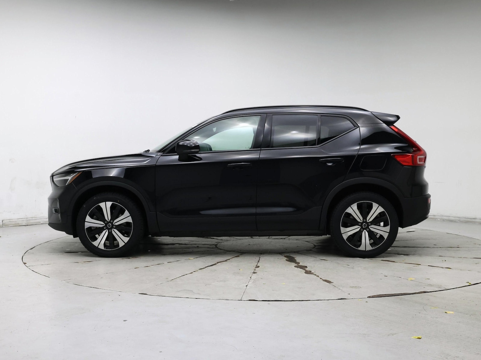 2023 Volvo XC40 Plus - Photo 4