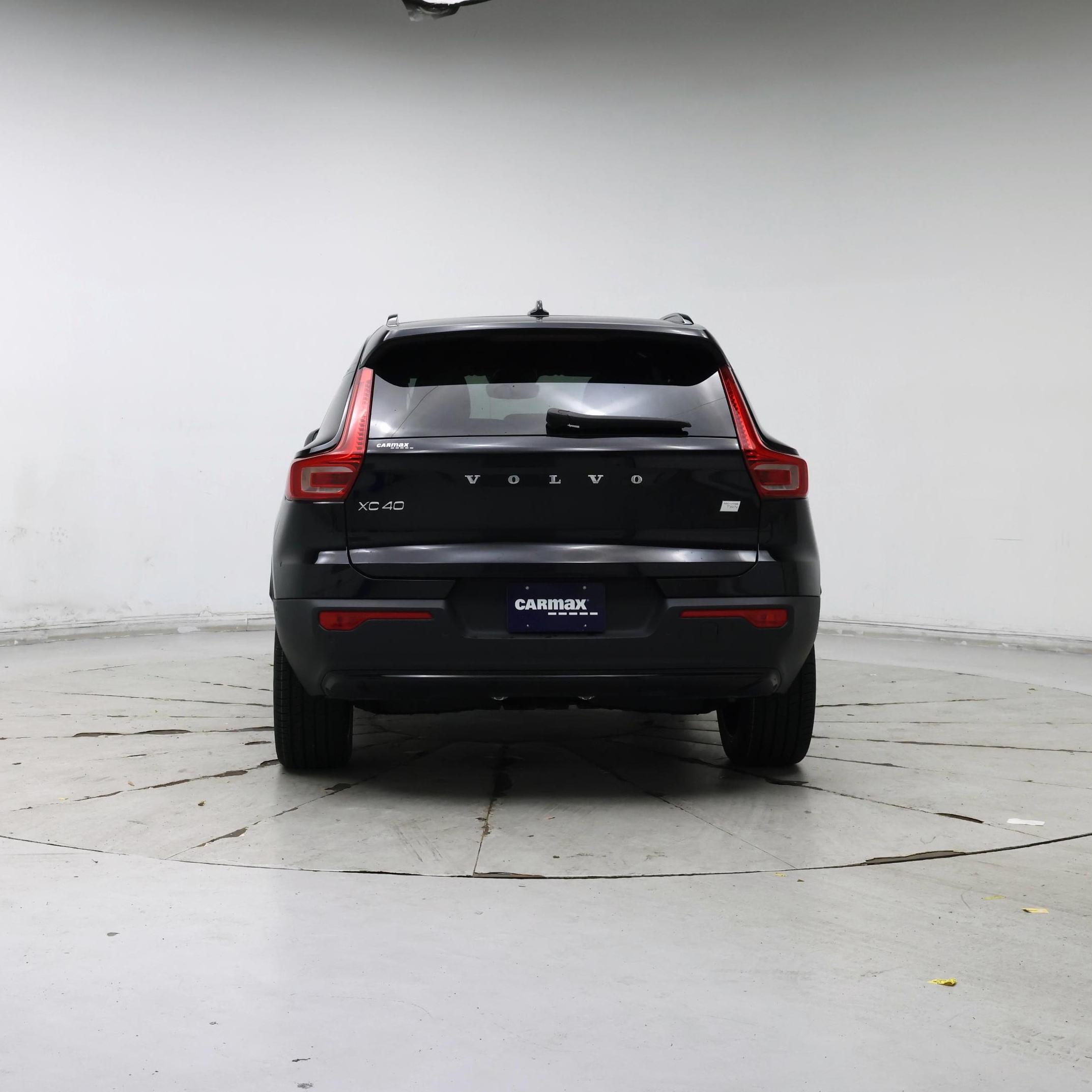 Thumbnail: 2023 Volvo XC40 - 6