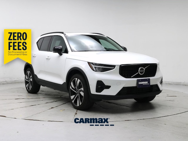 White 2025 Volvo XC40 SUV / Crossover All-Wheel Drive Automatic