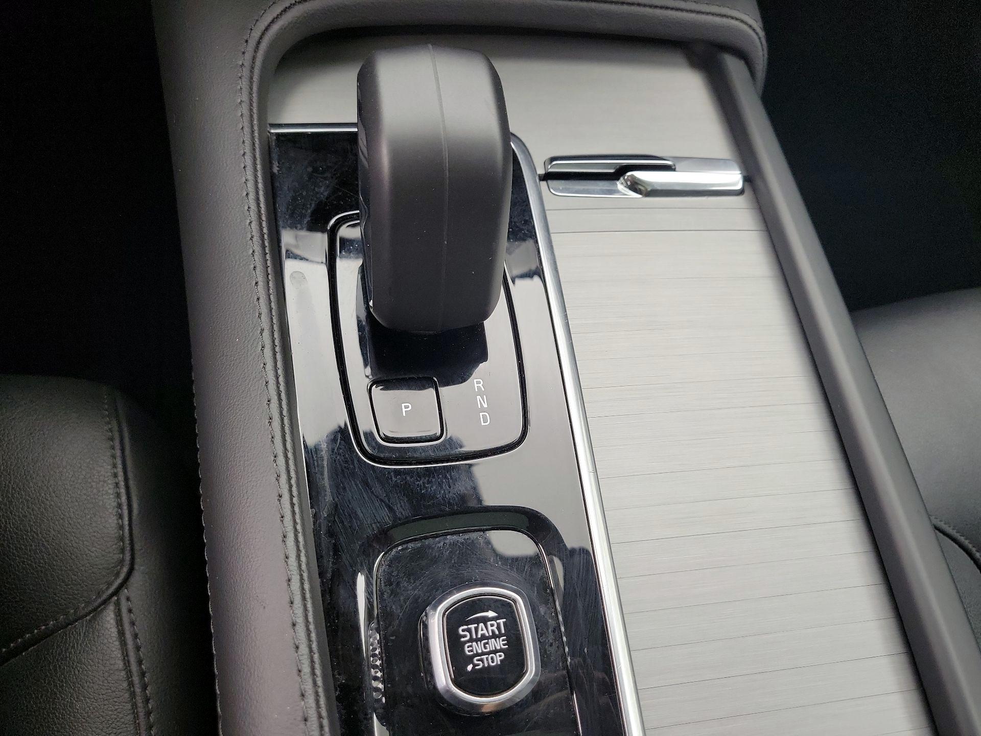Thumbnail: 2025 Volvo XC90 - 18