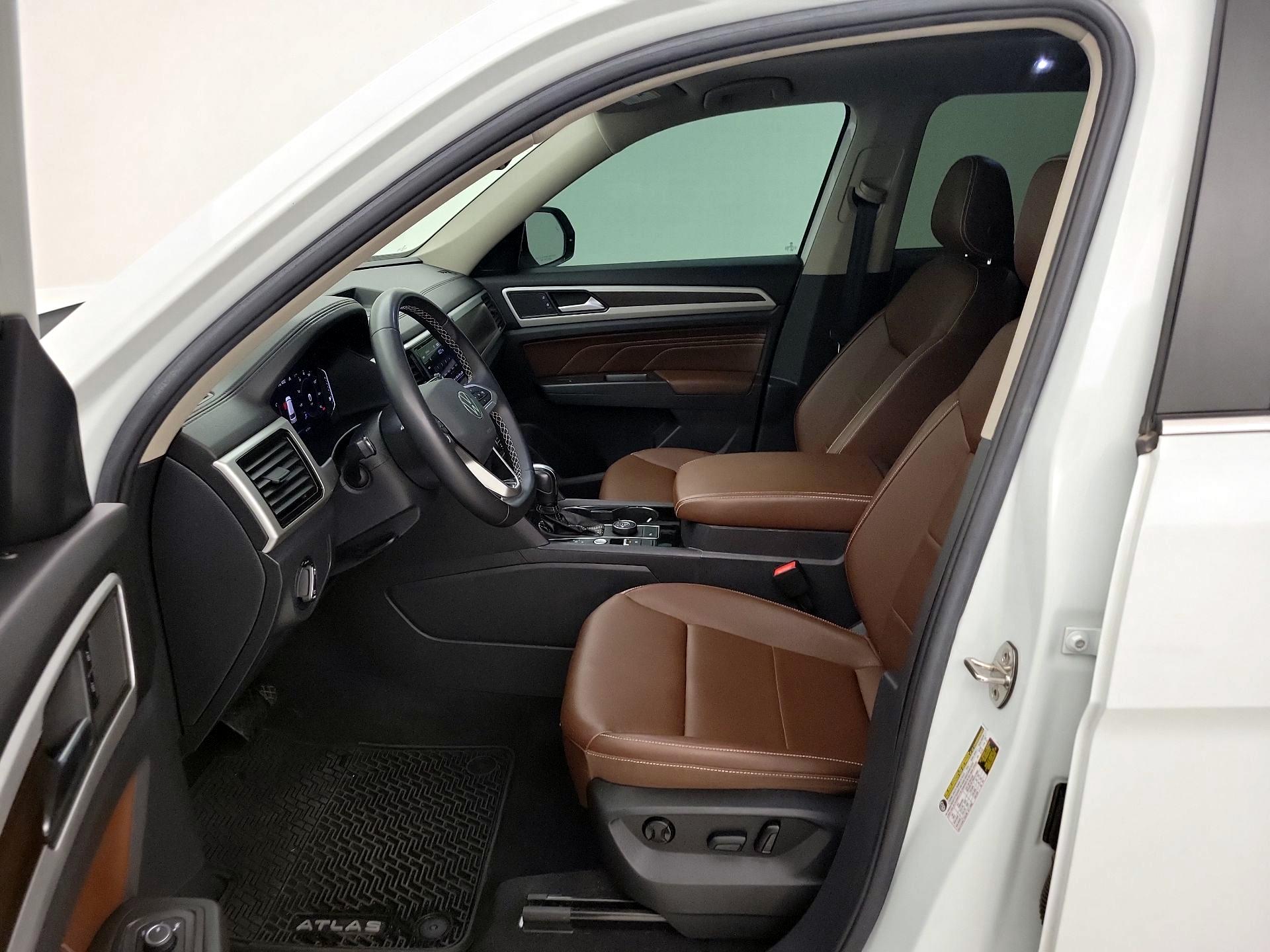 Thumbnail: 2023 Volkswagen Atlas - 11