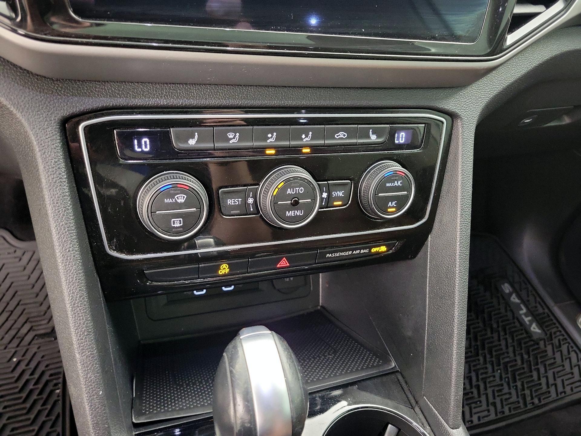 Thumbnail: 2023 Volkswagen Atlas - 16
