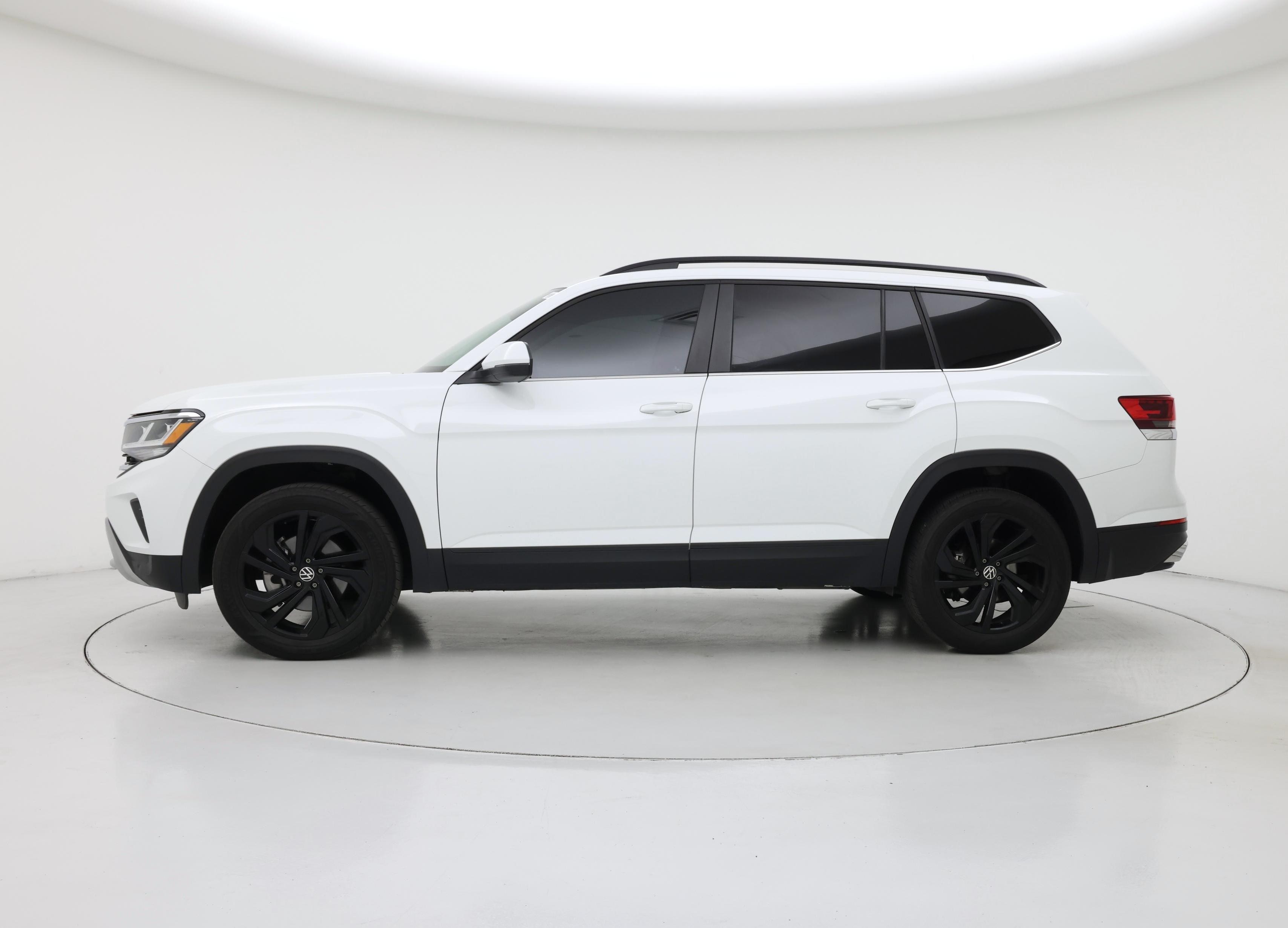 Thumbnail: 2023 Volkswagen Atlas - 3