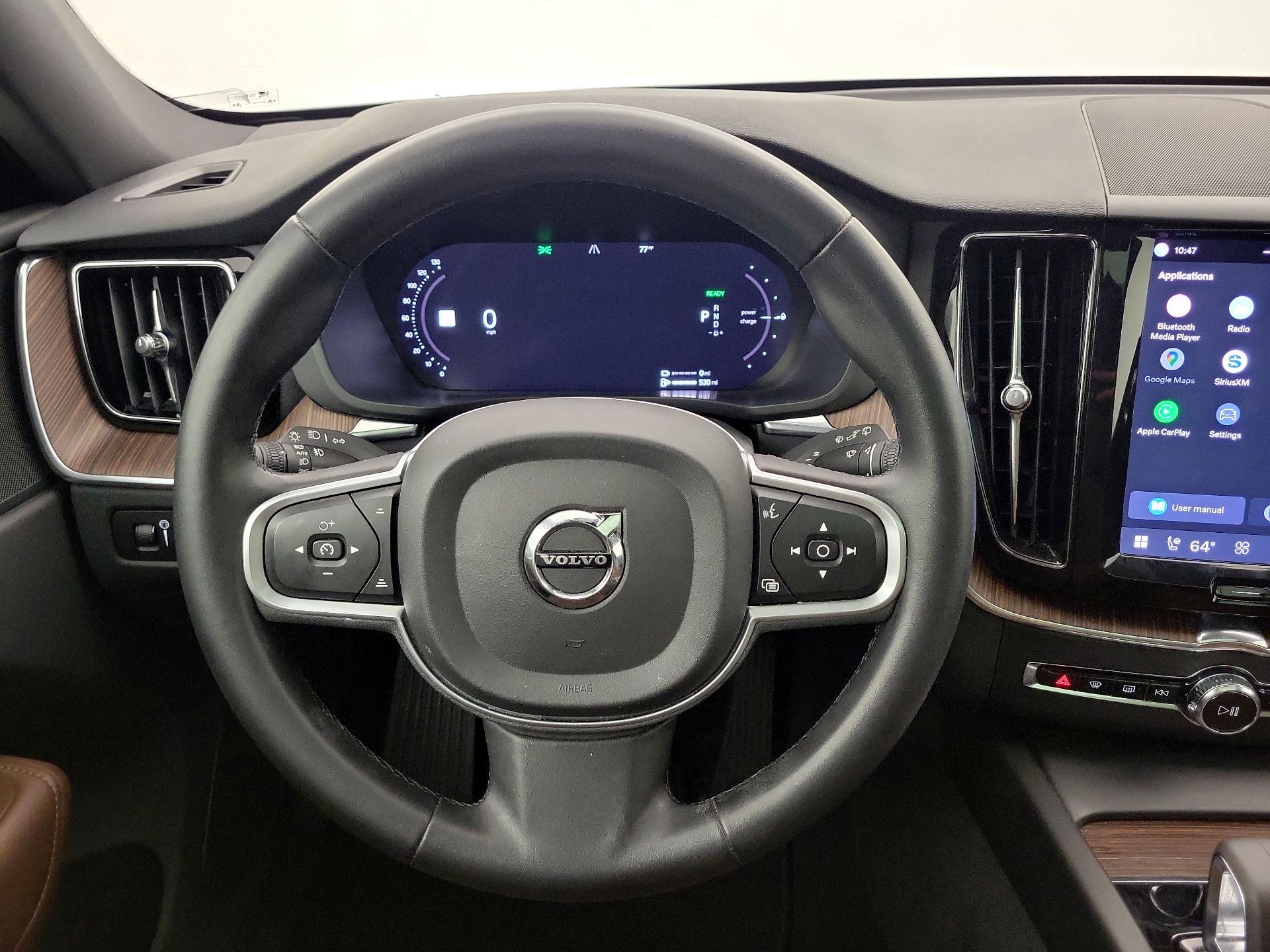 Thumbnail: 2022 Volvo XC60 - 10