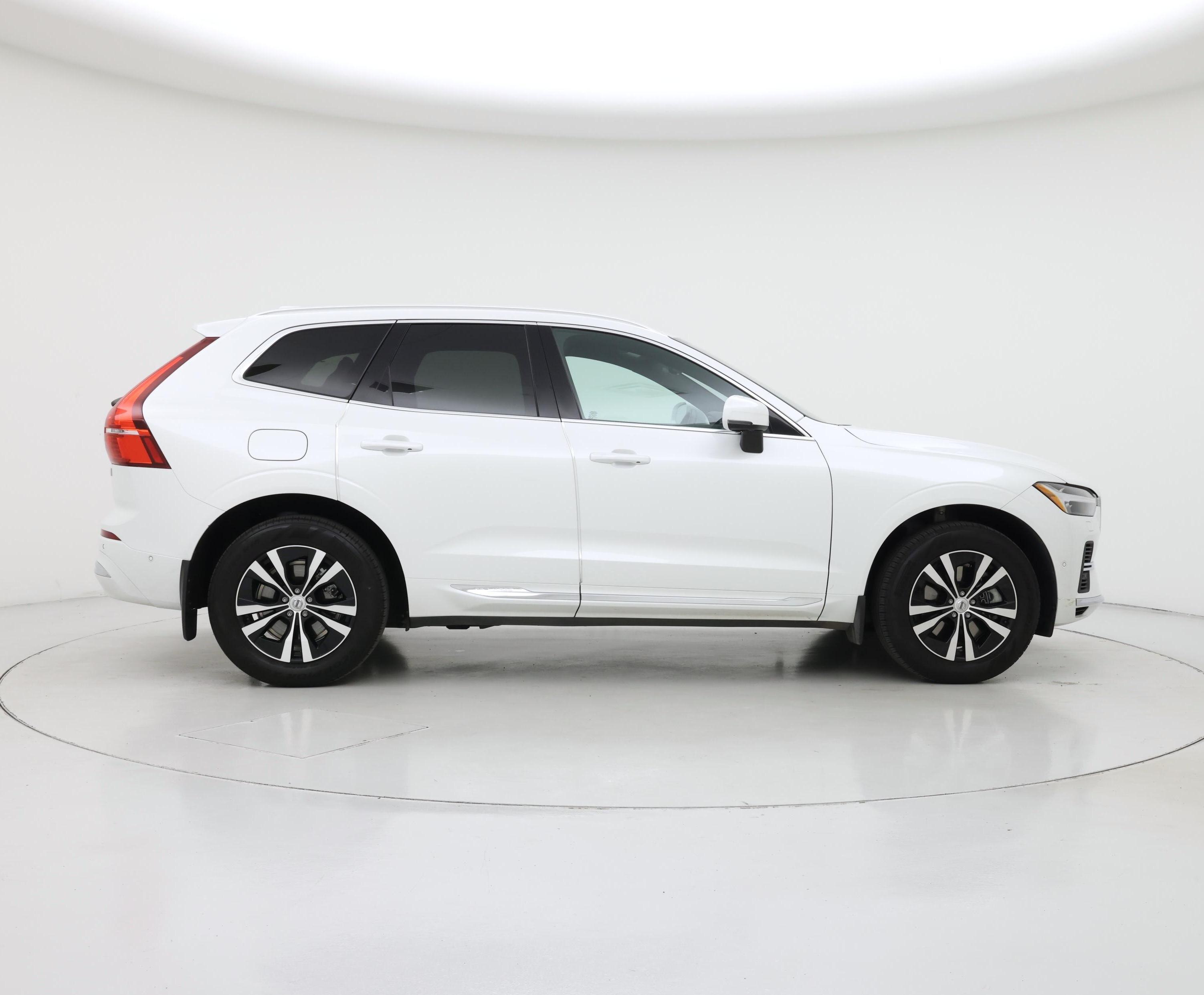 Thumbnail: 2022 Volvo XC60 - 7