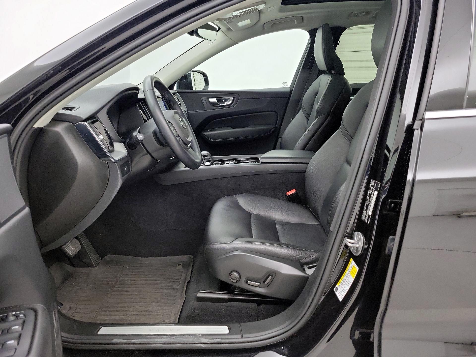 Thumbnail: 2023 Volvo XC60 - 11