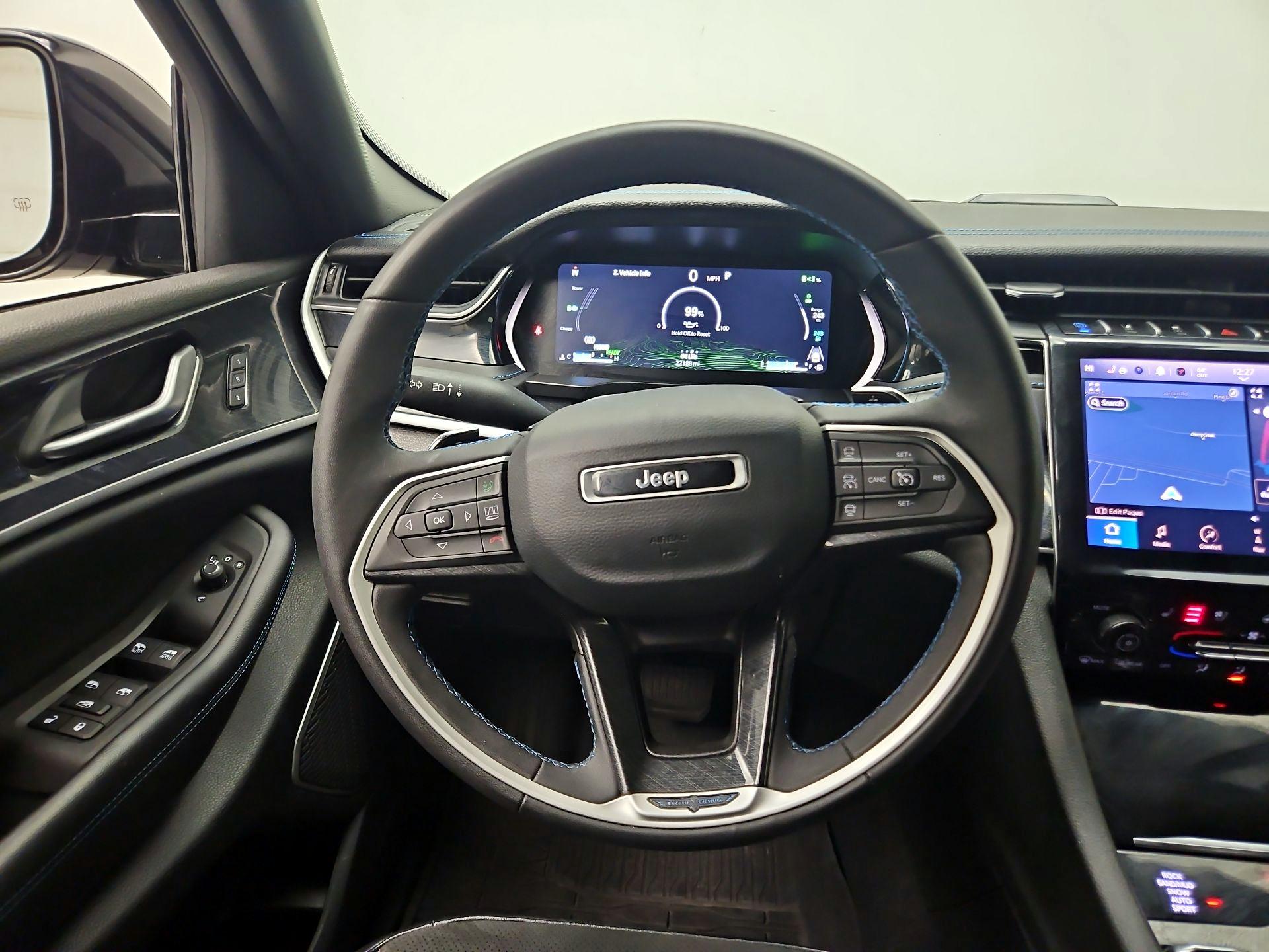 Thumbnail: 2023 Jeep Grand Cherokee - 10
