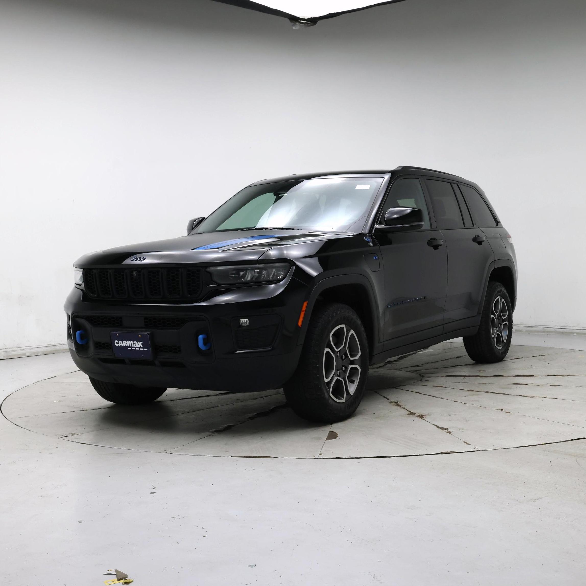 Thumbnail: 2023 Jeep Grand Cherokee - 4