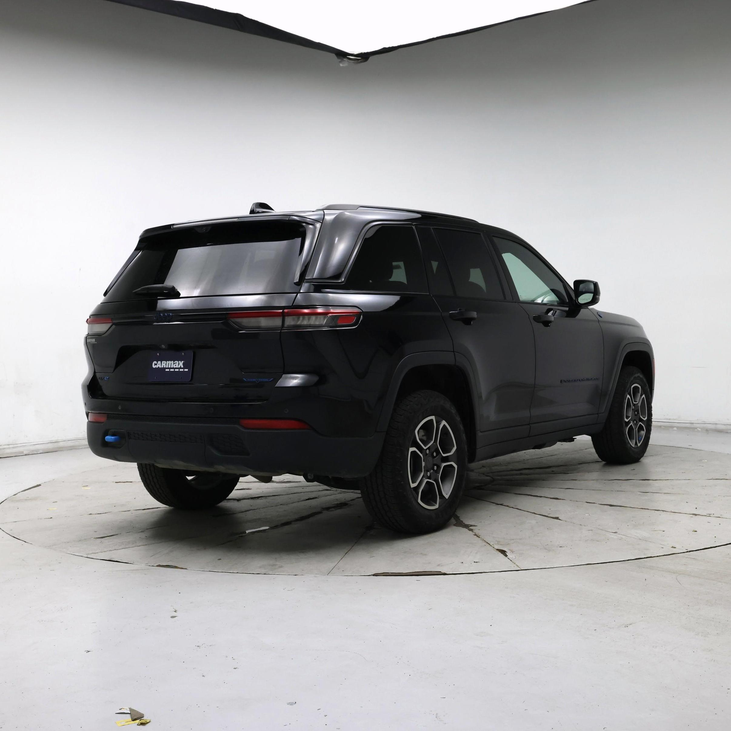 Thumbnail: 2023 Jeep Grand Cherokee - 8