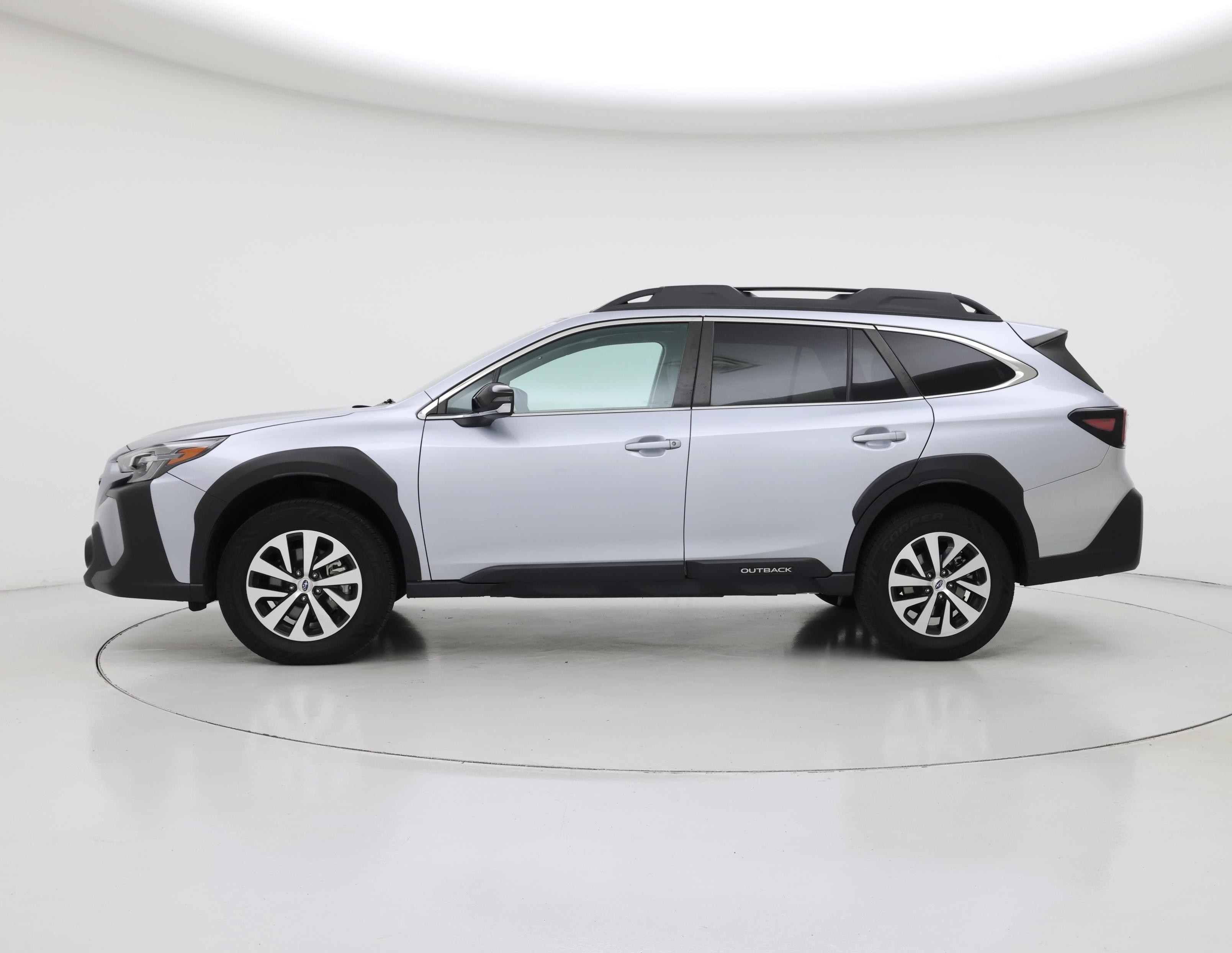 Thumbnail: 2023 Subaru Outback - 3