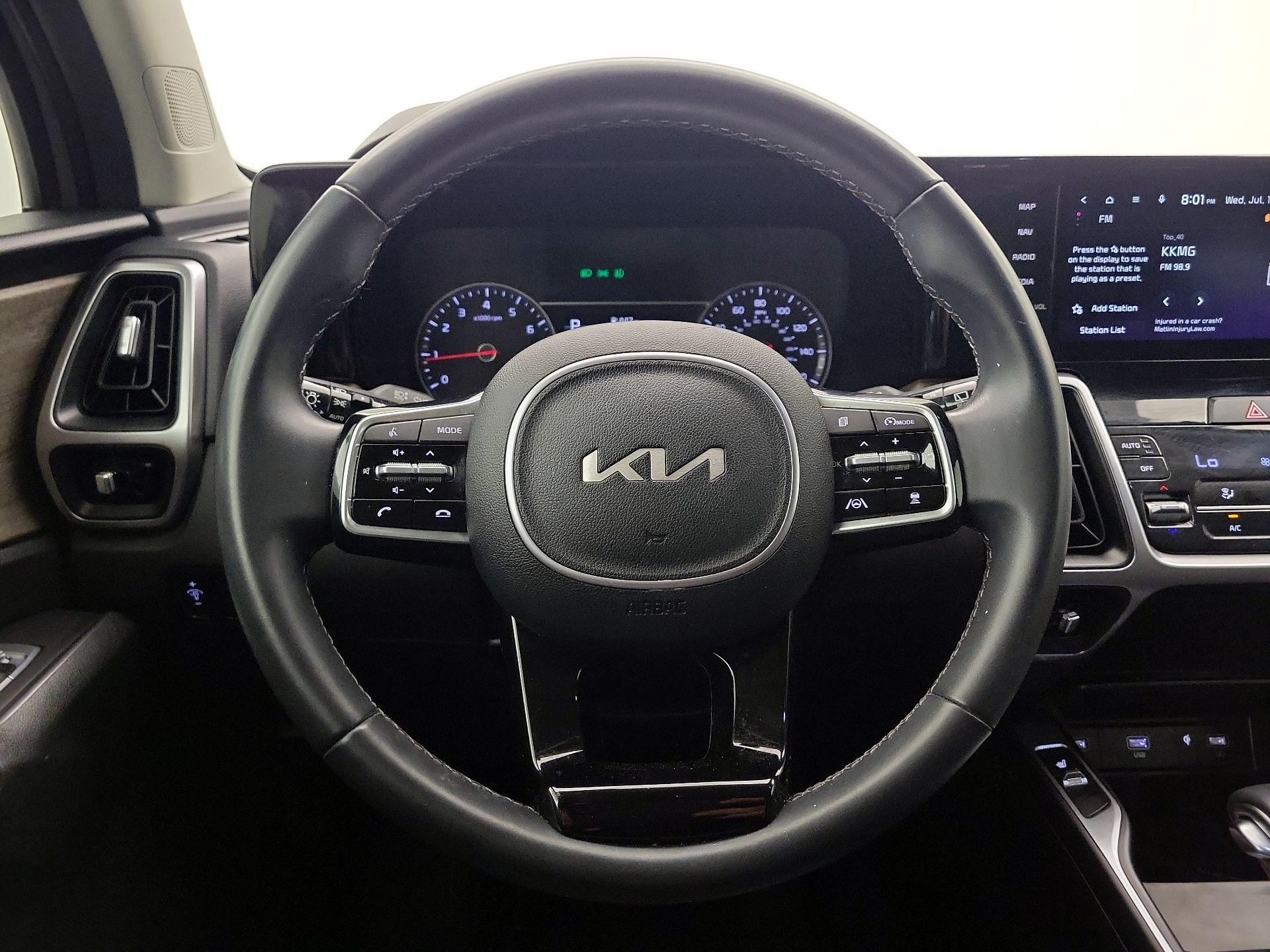 Thumbnail: 2023 Kia Sorento - 10