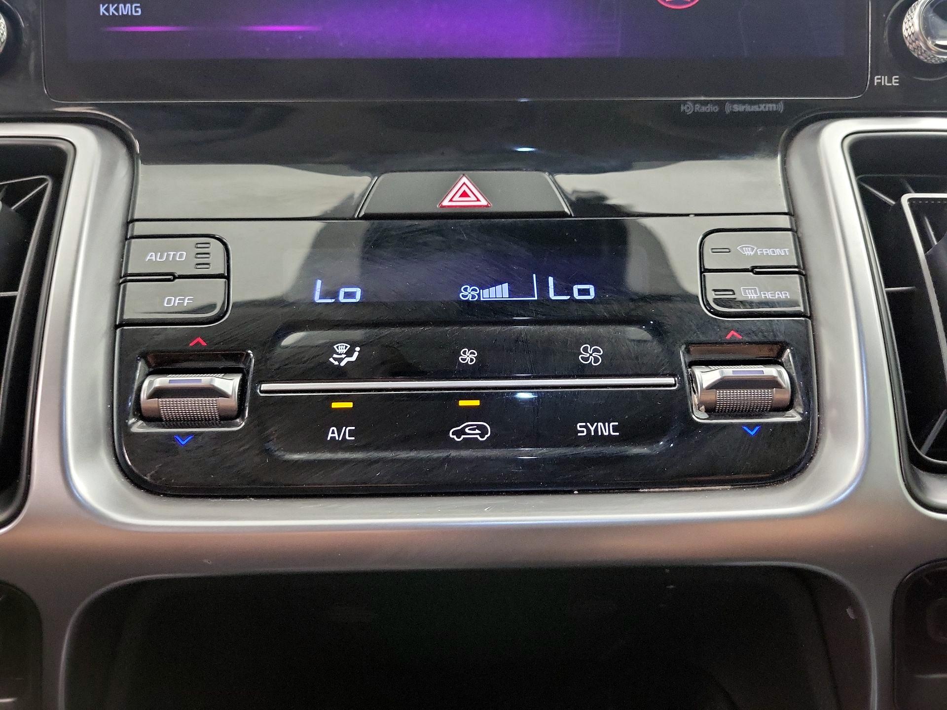 Thumbnail: 2023 Kia Sorento - 16